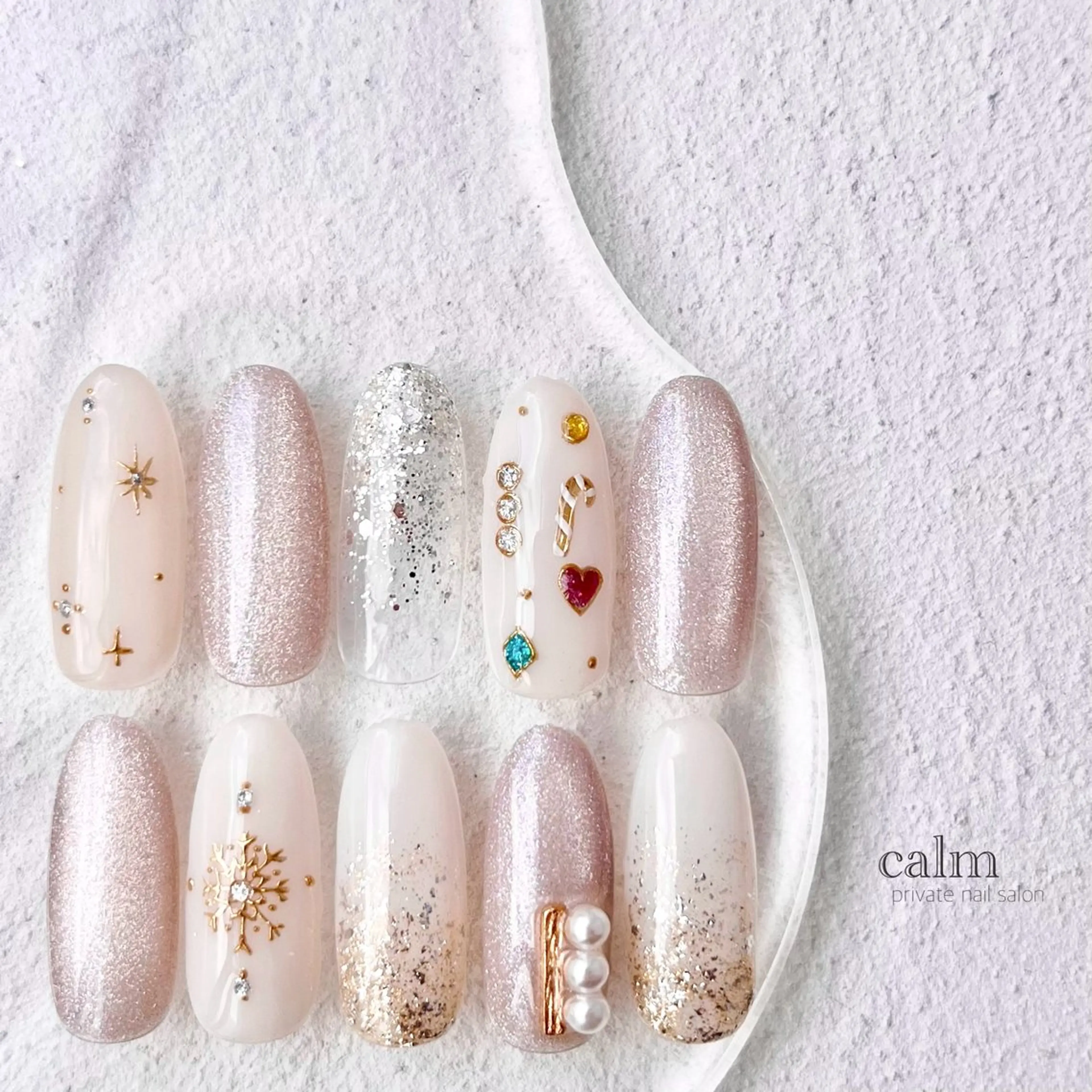 ネイル ハンドネイル calm 〔ｶｰﾑ〕のネイルデザイン