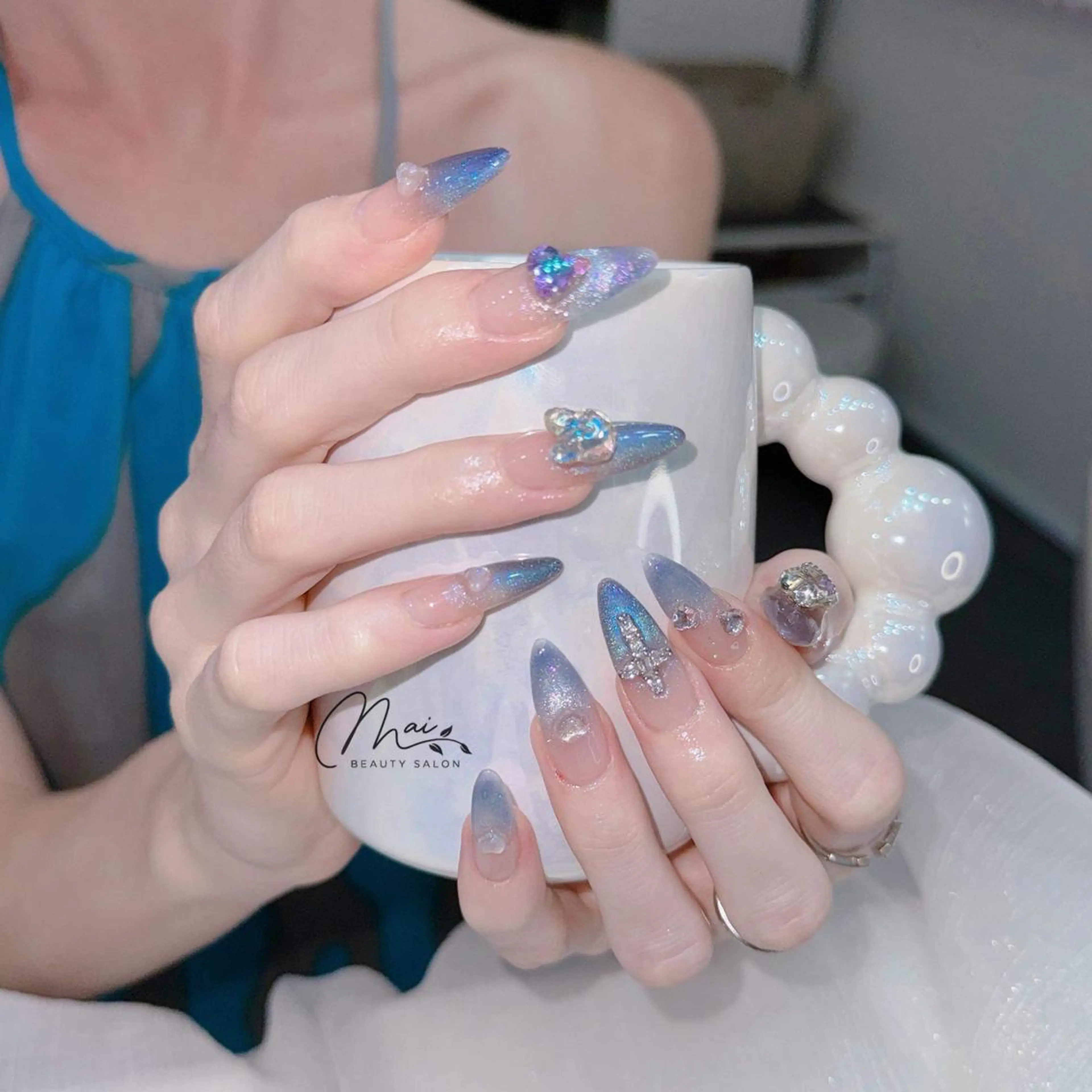 ネイル チークネイル フラッシュネイル フットネイル ジェルネイル マグネットネイル ハンドネイル MaiBeauty DanHiのネイルデザイン