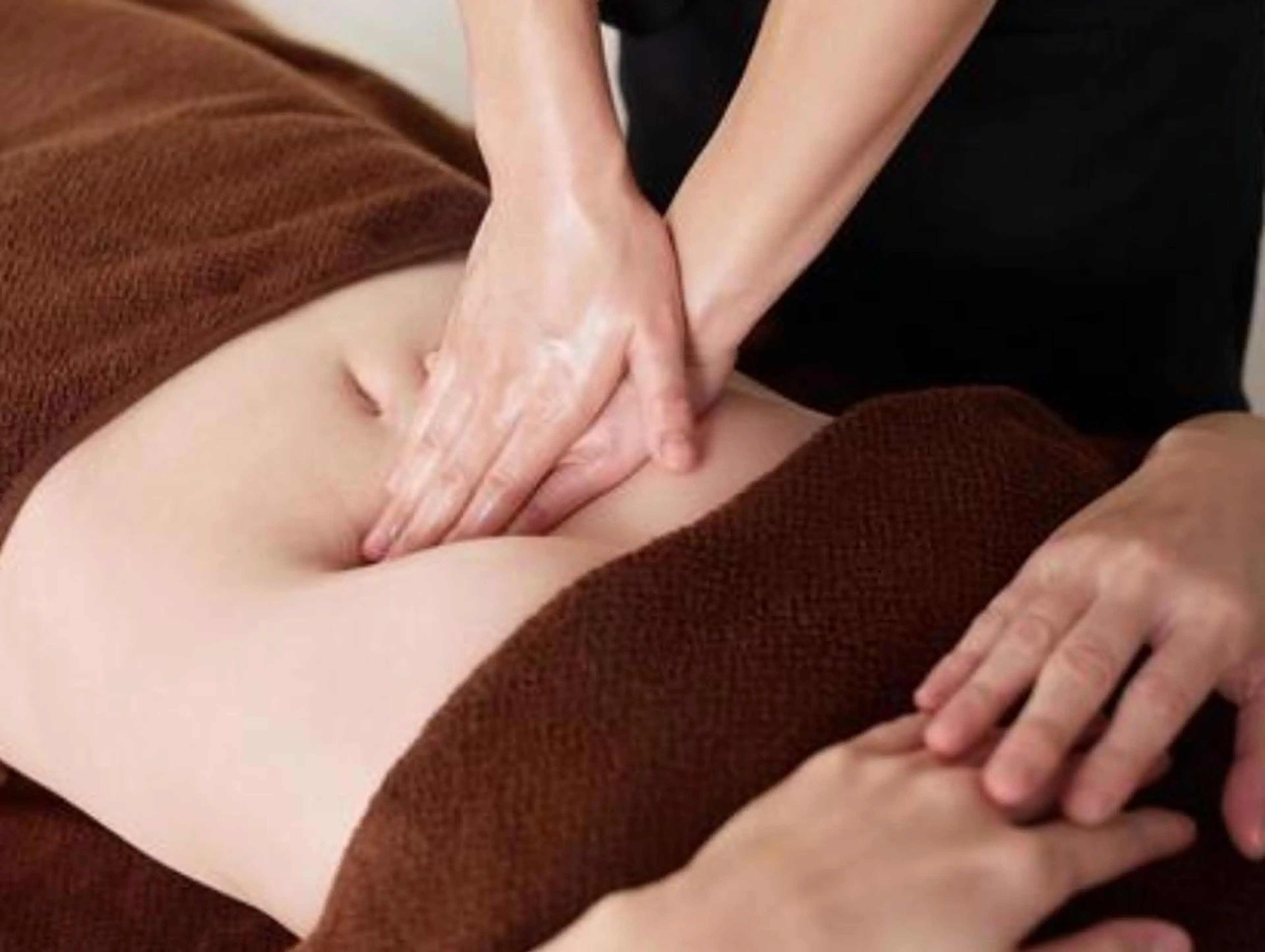 【アロマリンパトリートメント120分】ハーブフットバス＋ヘッドアイ＋腸セラピーorハンドマッサージの写真