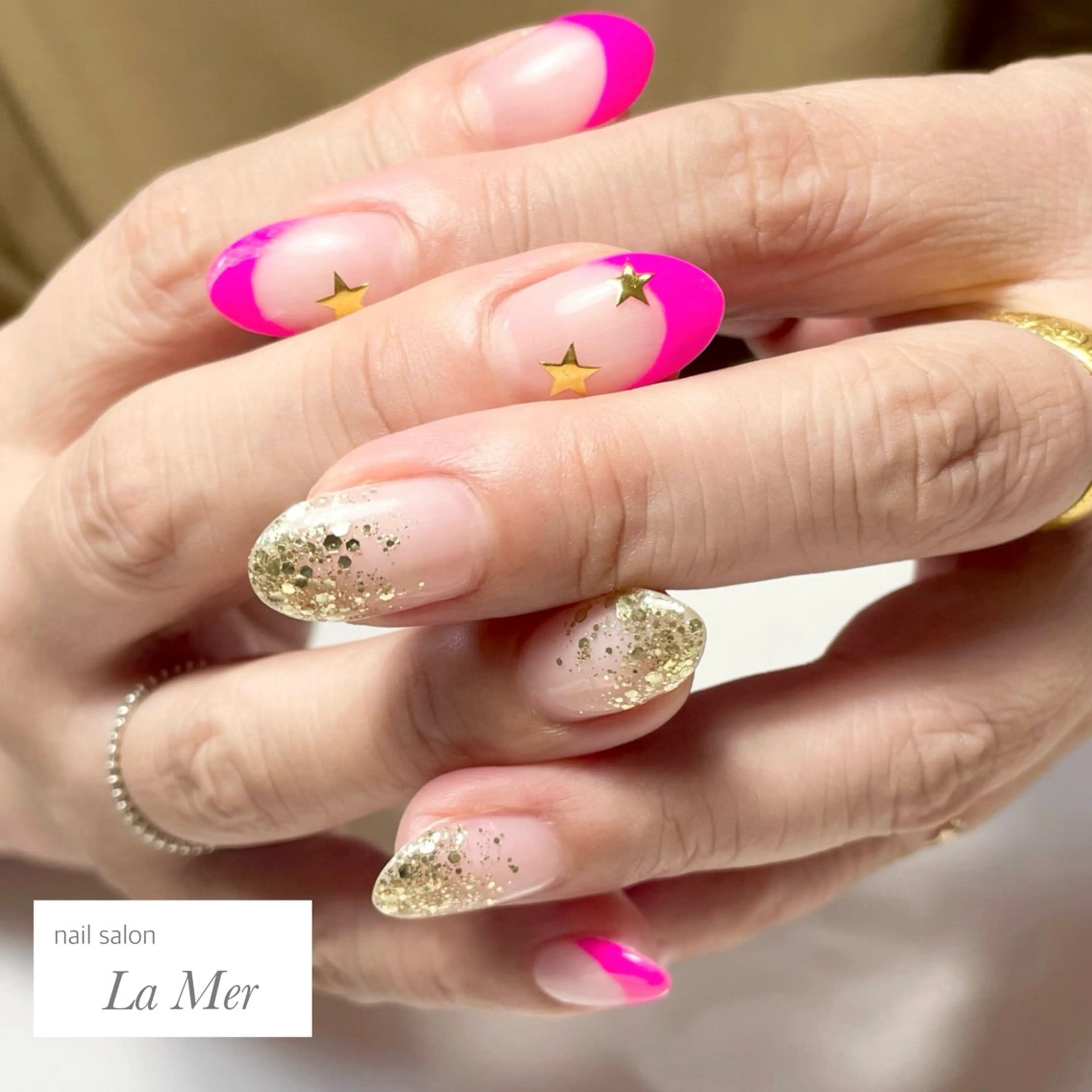 ネイル フレンチネイル ゴールド グラデーション ラメ(グリッター) ラメグラデーション ハンドネイル nailsalon La Merのネイルデザイン