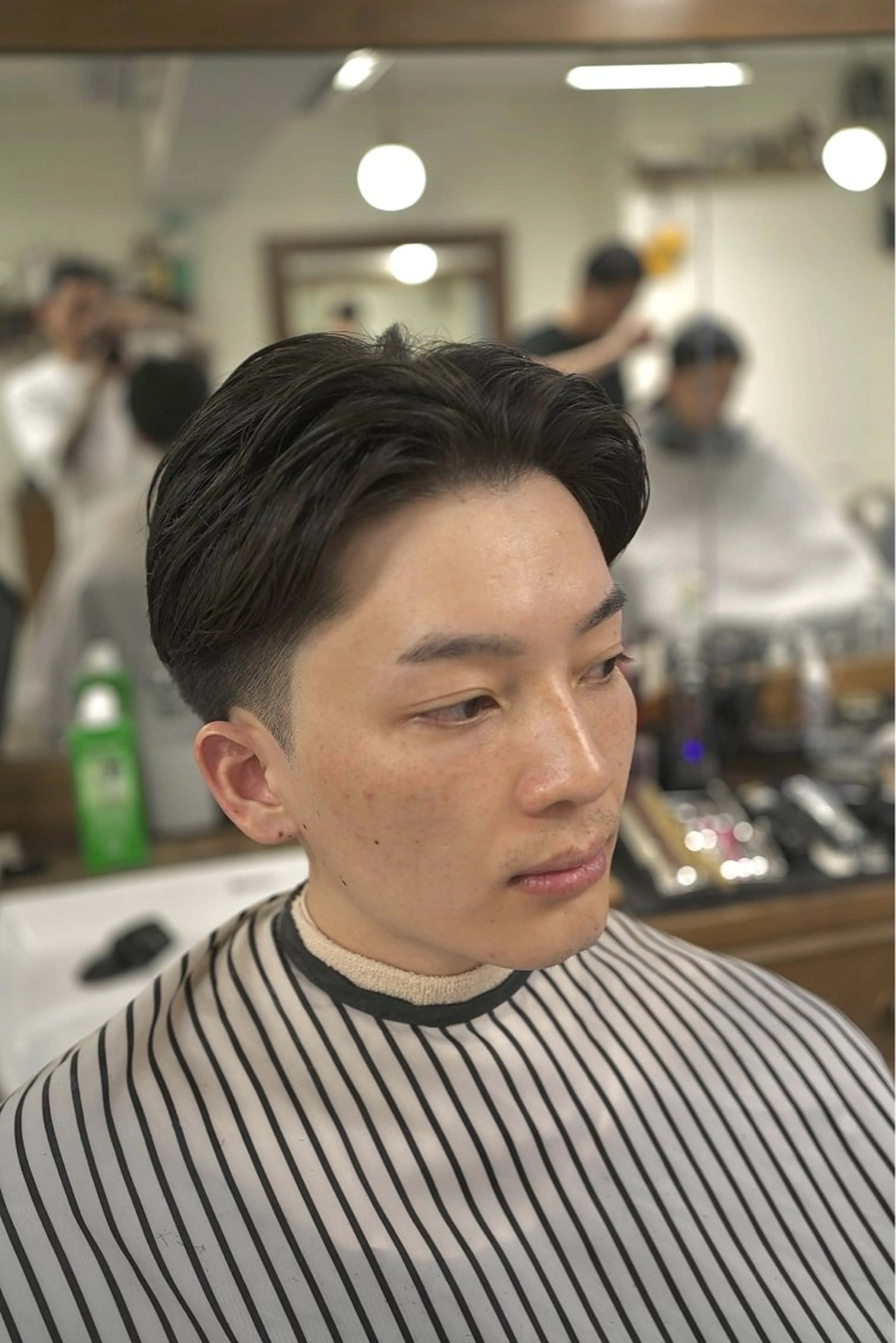 ショート メンズ フェードカット メンズパーマ スキンフェード メンズツイストパーマ ツイストパーマ カット ヘアーサロンチョップショップ所属・吉祥寺駅 takumiのヘアスタイル