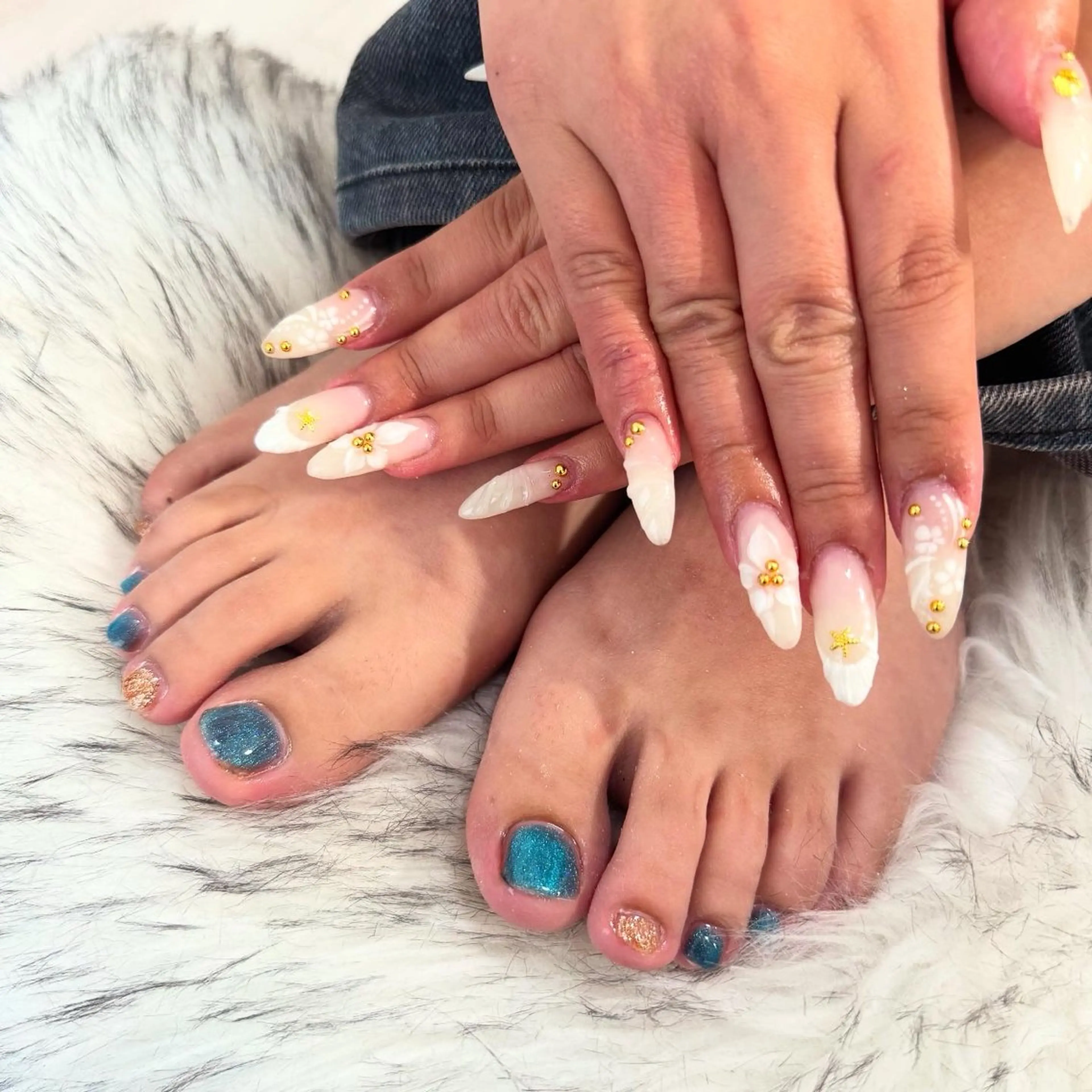 ロング ハンドネイル フットネイル mao .のネイルデザイン