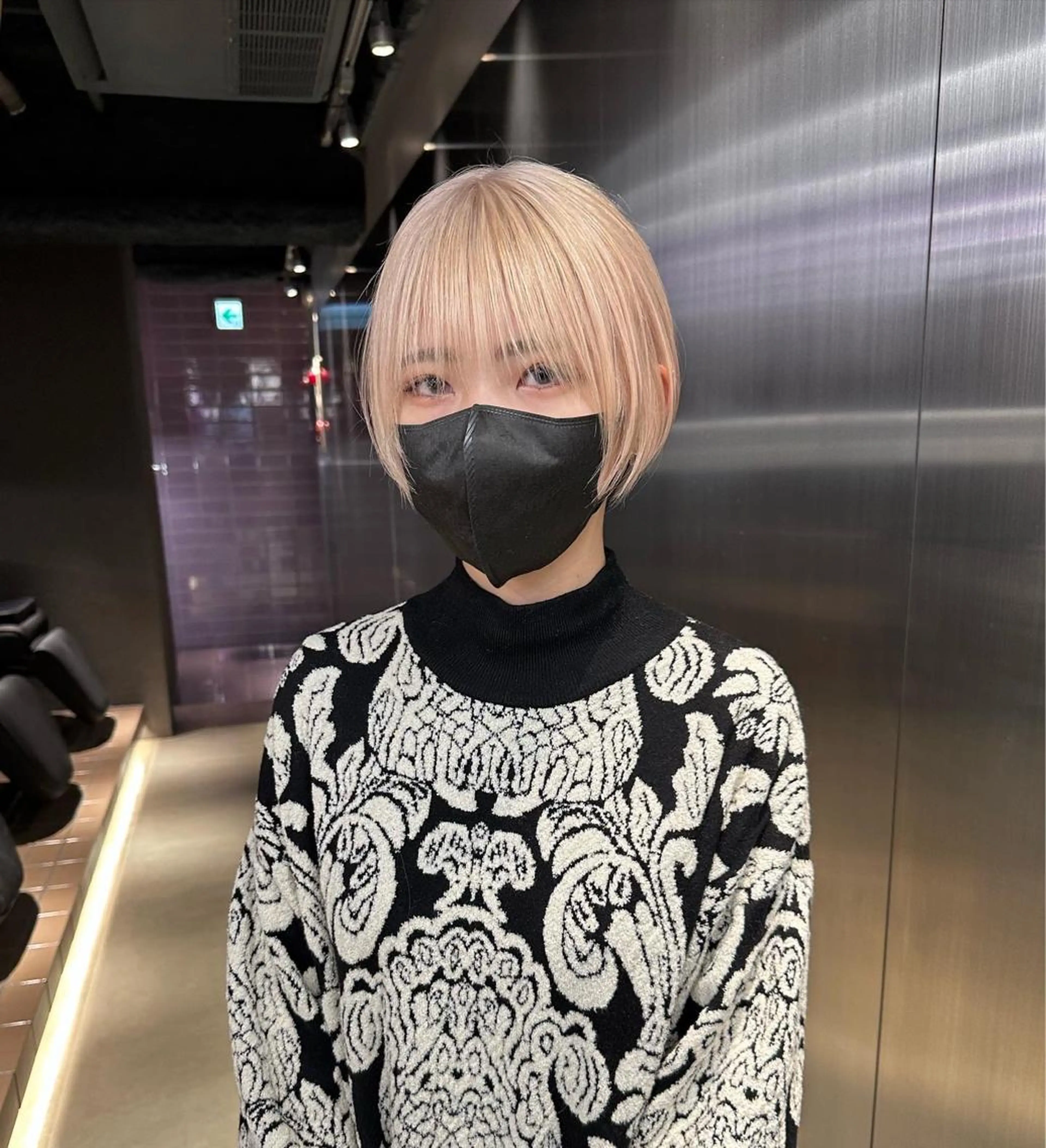 ショート カラー ベージュカラー ホワイトベージュ ヘアカラー トリートメント 鈴木/ミルクティー/ ブリーチ/ボブ/のヘアスタイル