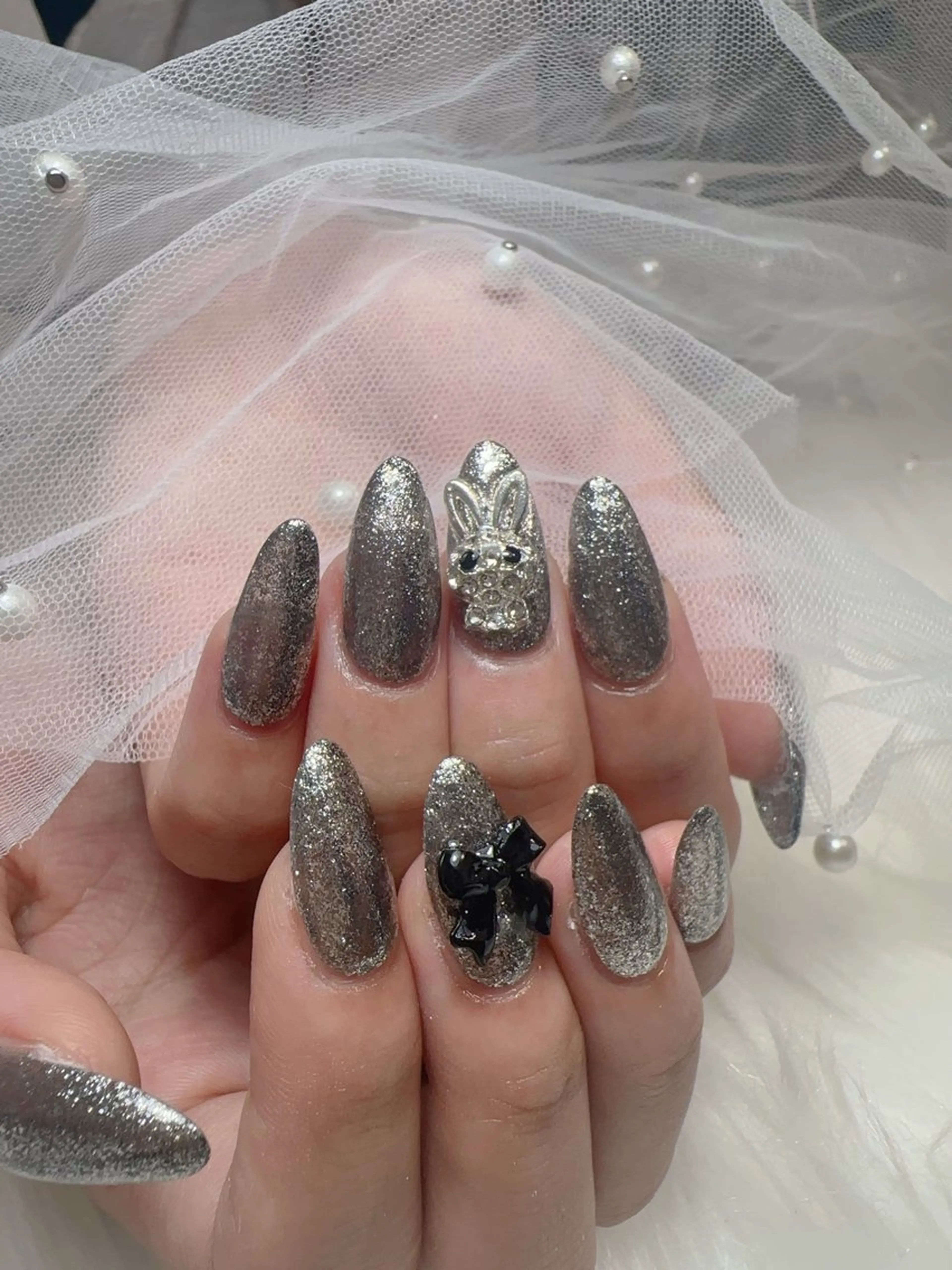 カラー 西野 カナのネイルデザイン