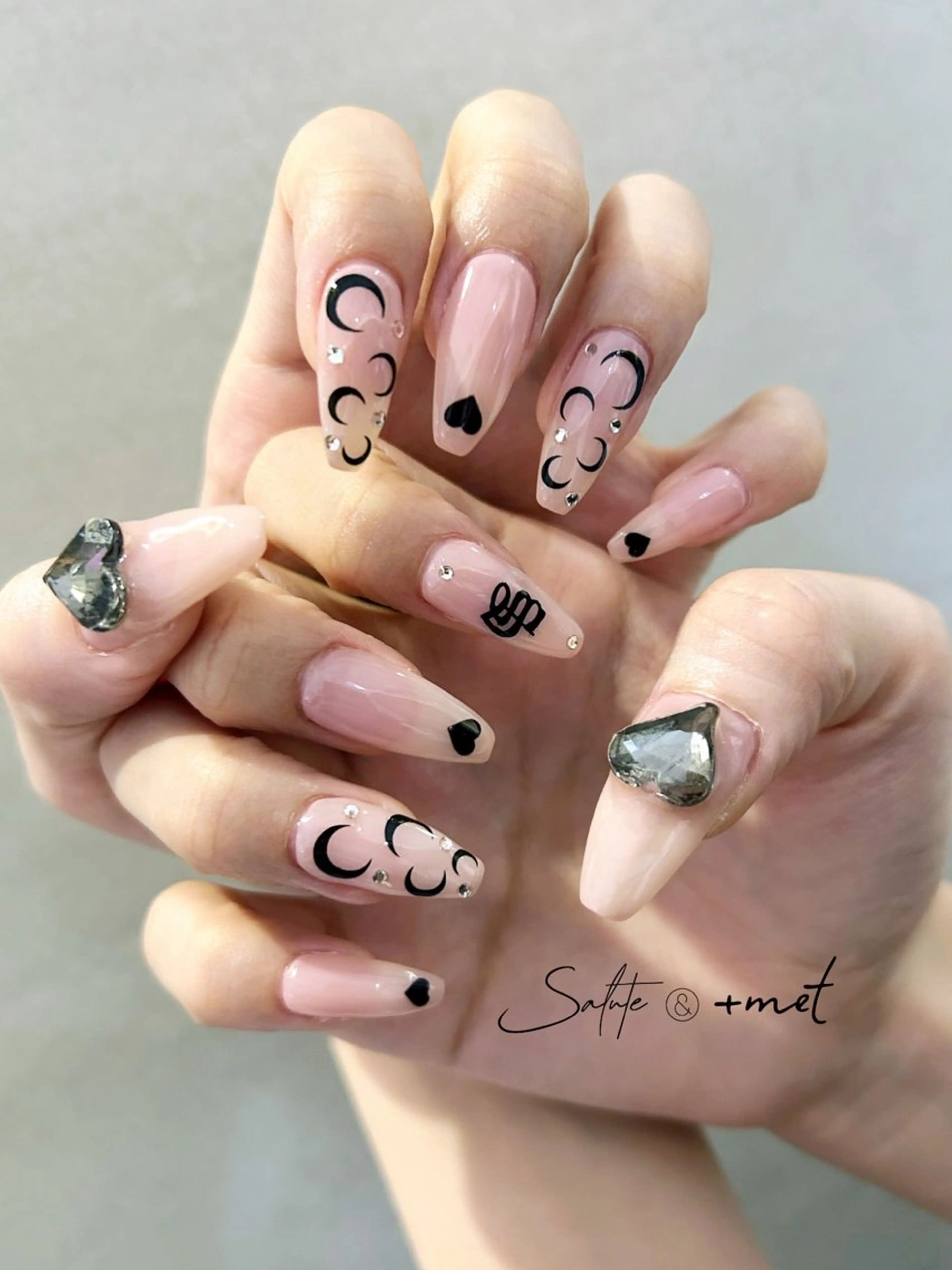 ネイル アートネイル ジェルネイル ハート ピンク 冬ネイル ハンドネイル 渋谷 怜奈のネイルデザイン