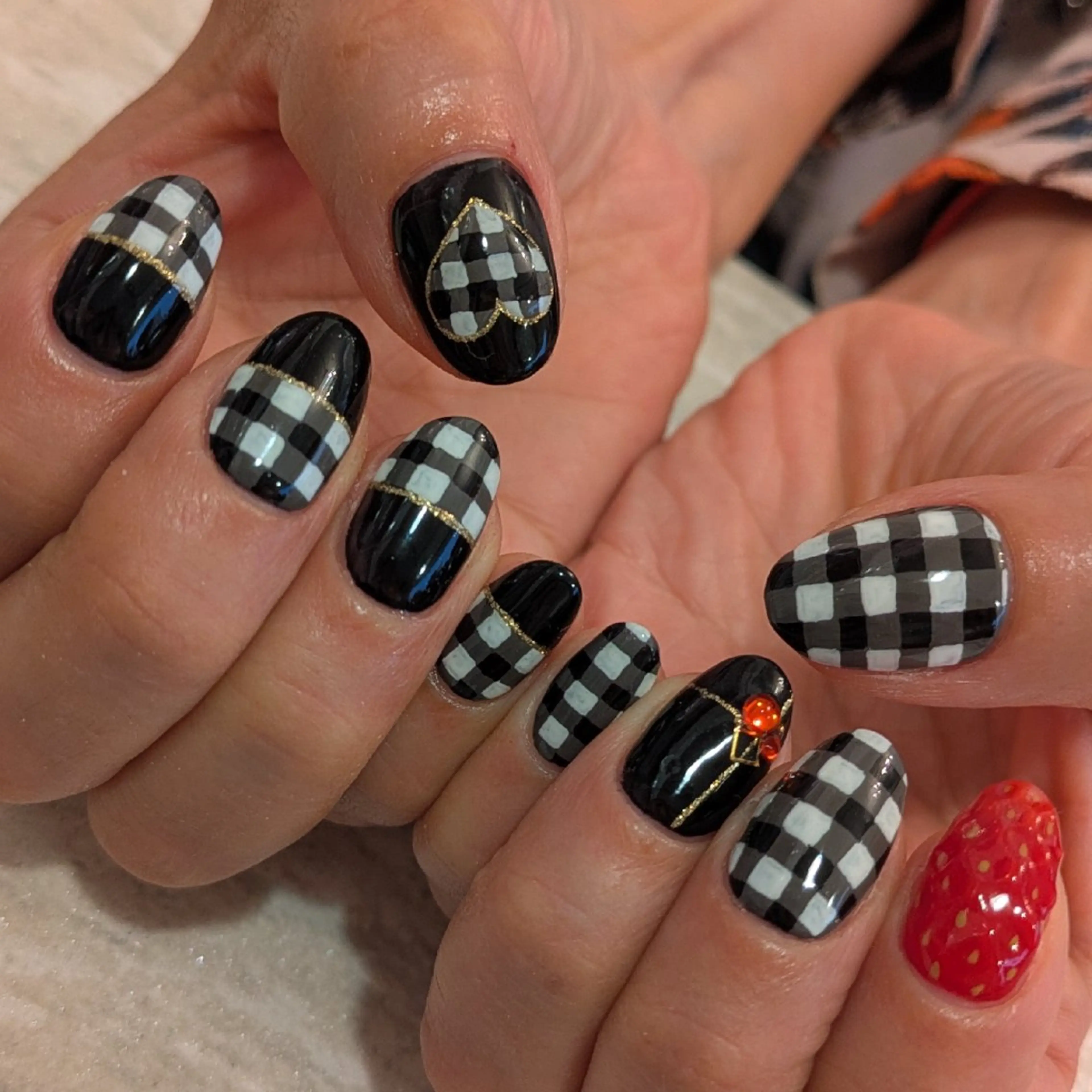 ネイル ジェヌインネイル 河内のネイルデザイン