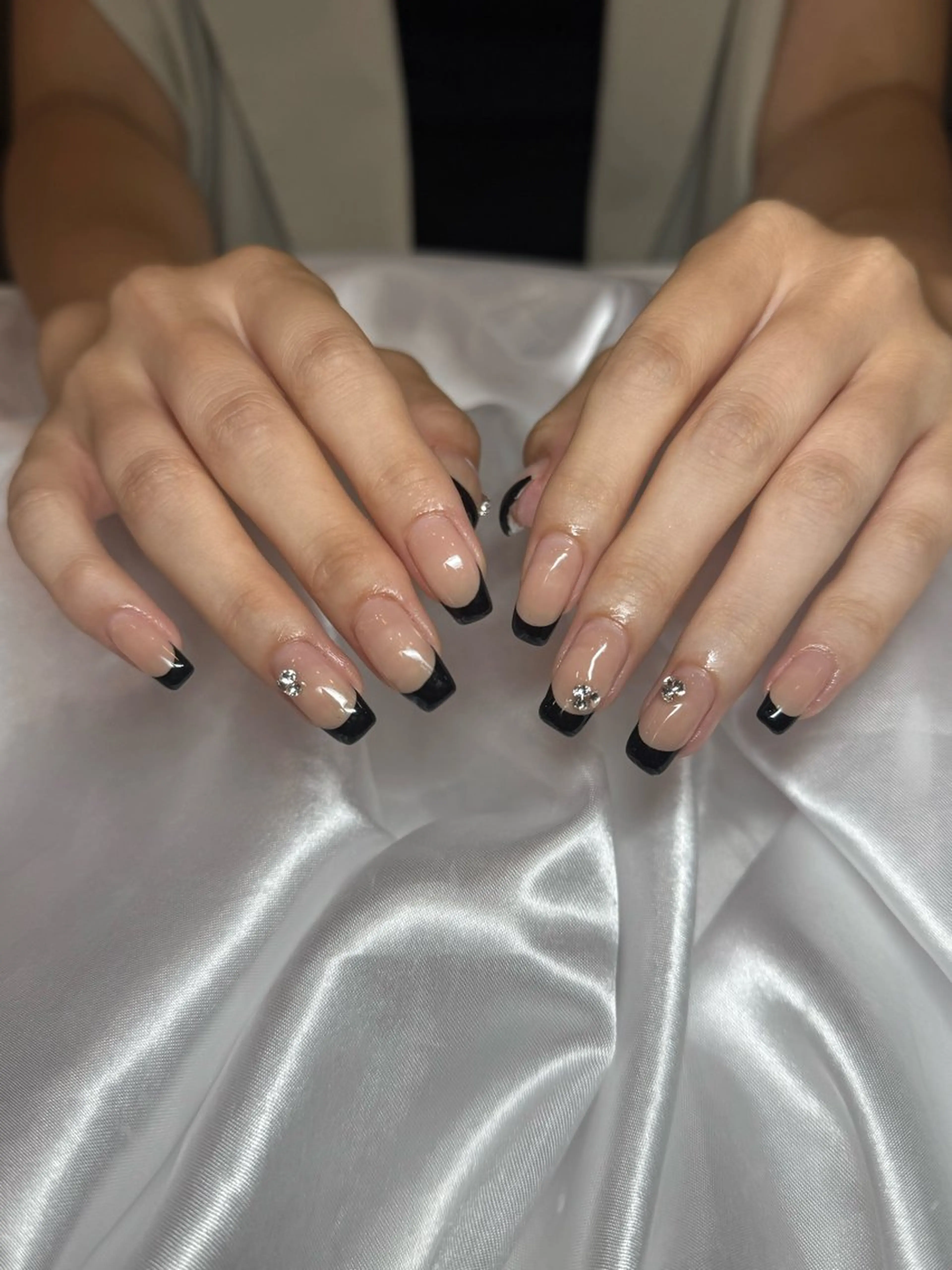 ネイル フレンチネイル Rommy Arisaのネイルデザイン