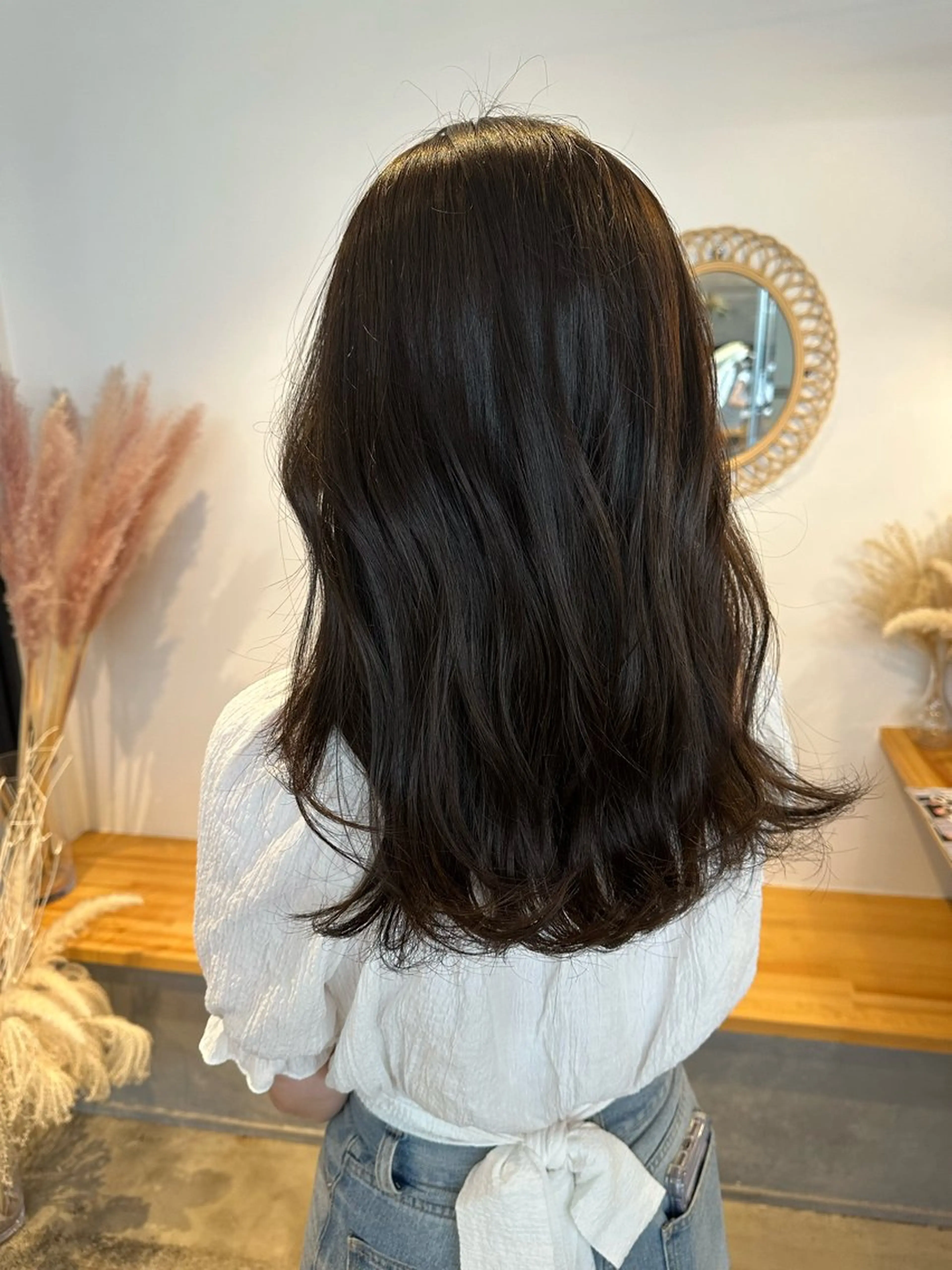 ミディアム カラー yuika .のヘアスタイル