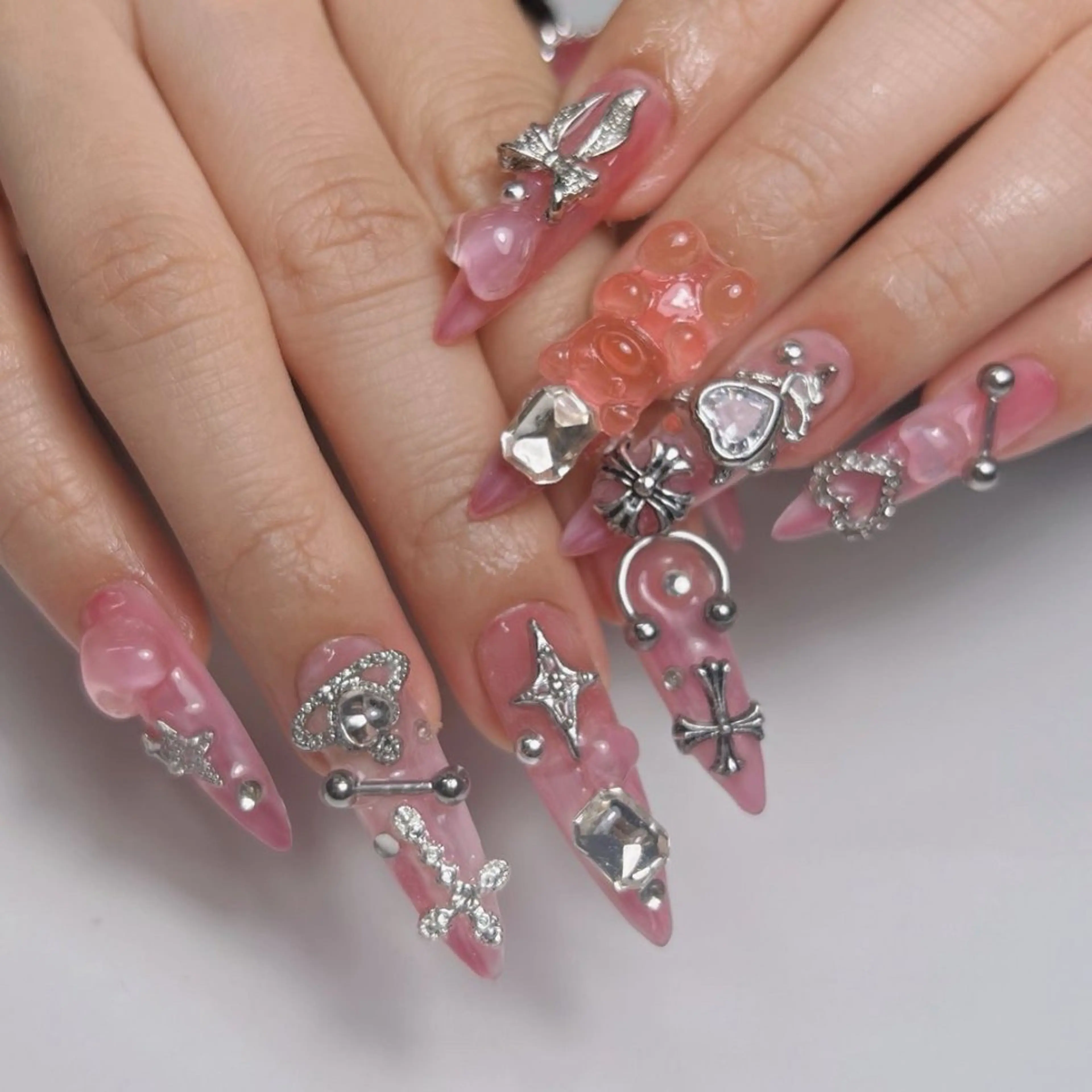 ネイル ハンドネイル Nail Salon L'arc所属・💊大阪/心斎橋 moni🧠のネイルデザイン