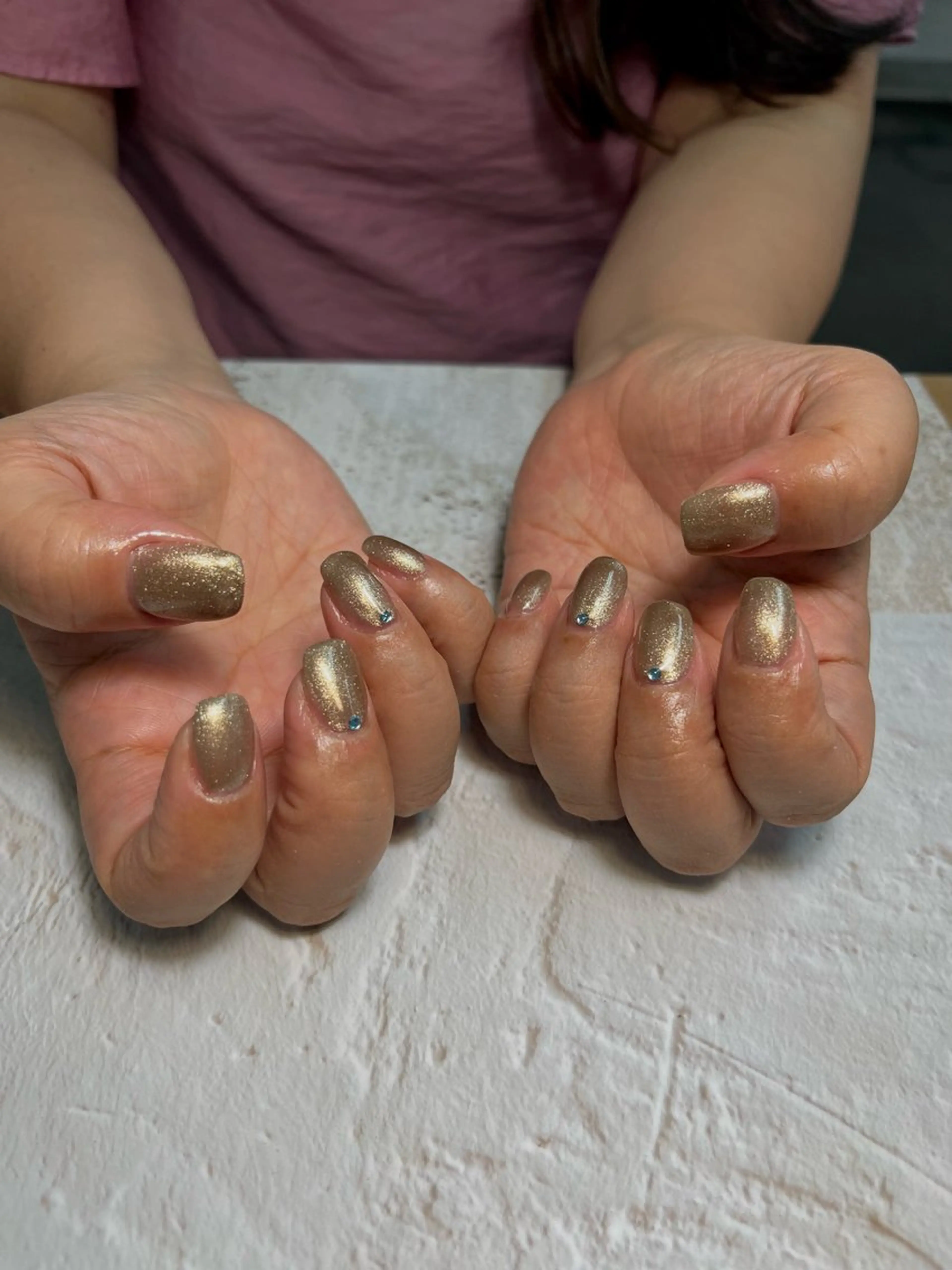 ネイル ワンカラーネイル ストーンネイル ハンドネイル 🩵atelier- 01 優奈🩵のネイルデザイン