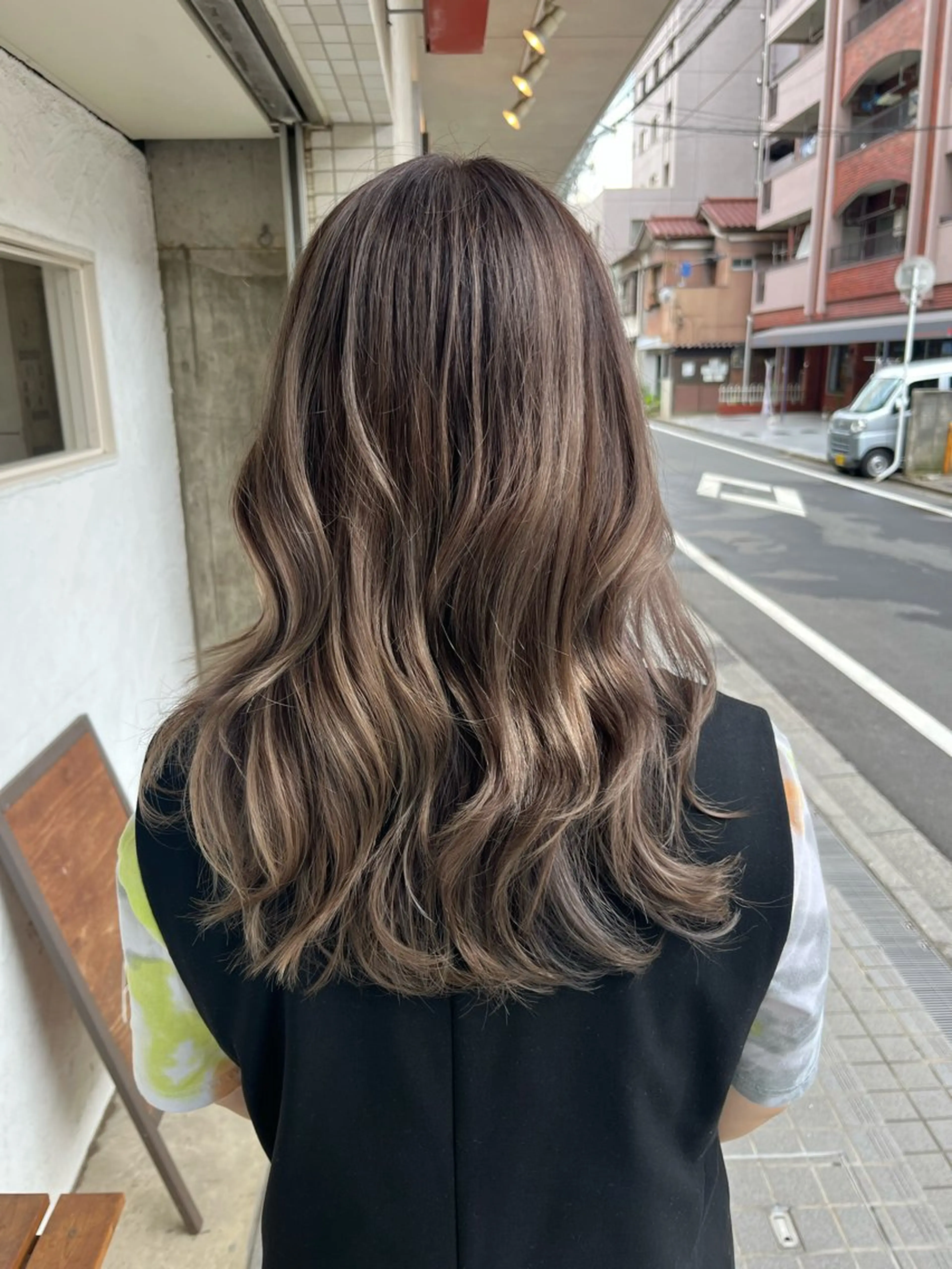 ロング ハイライト カット ヘアカラー トリートメント 正分 真美のヘアスタイル