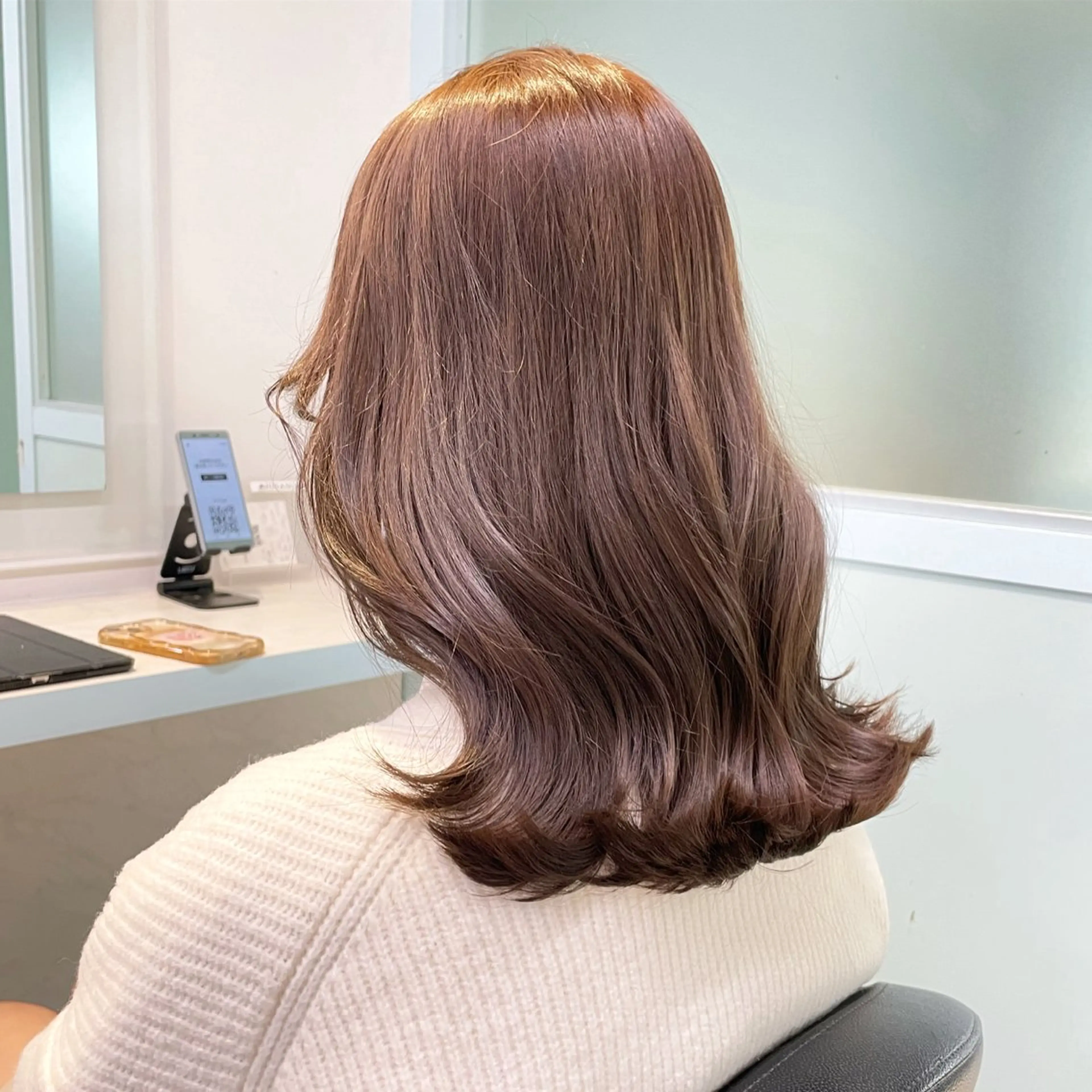 ミディアム カラー ヘアカラー Salowin池袋East 店3F所属・【美髪矯正/絹髪】 🎀hinano🎀のヘアスタイル