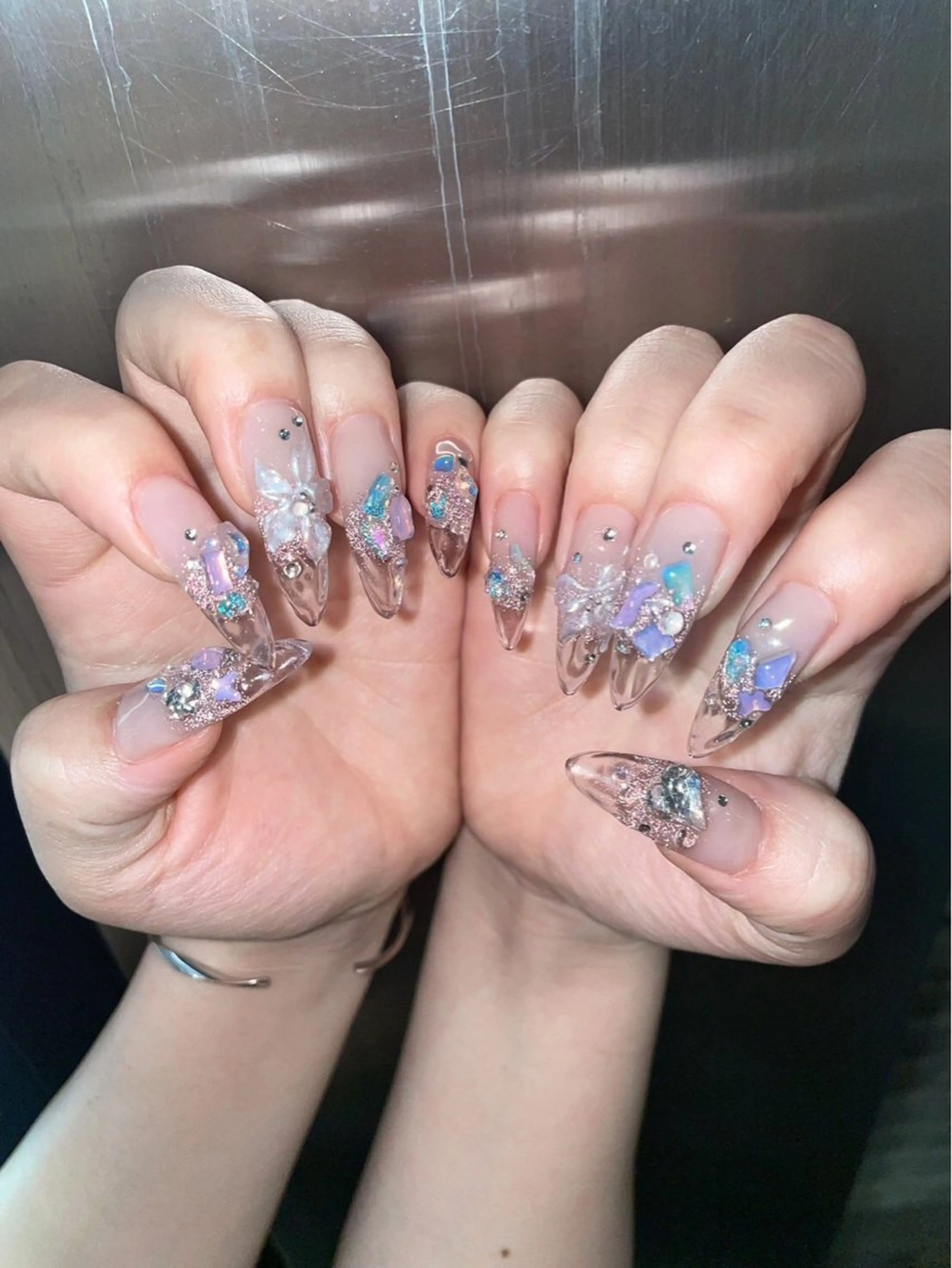 ネイル pourtoi立川 miharuのネイルデザイン