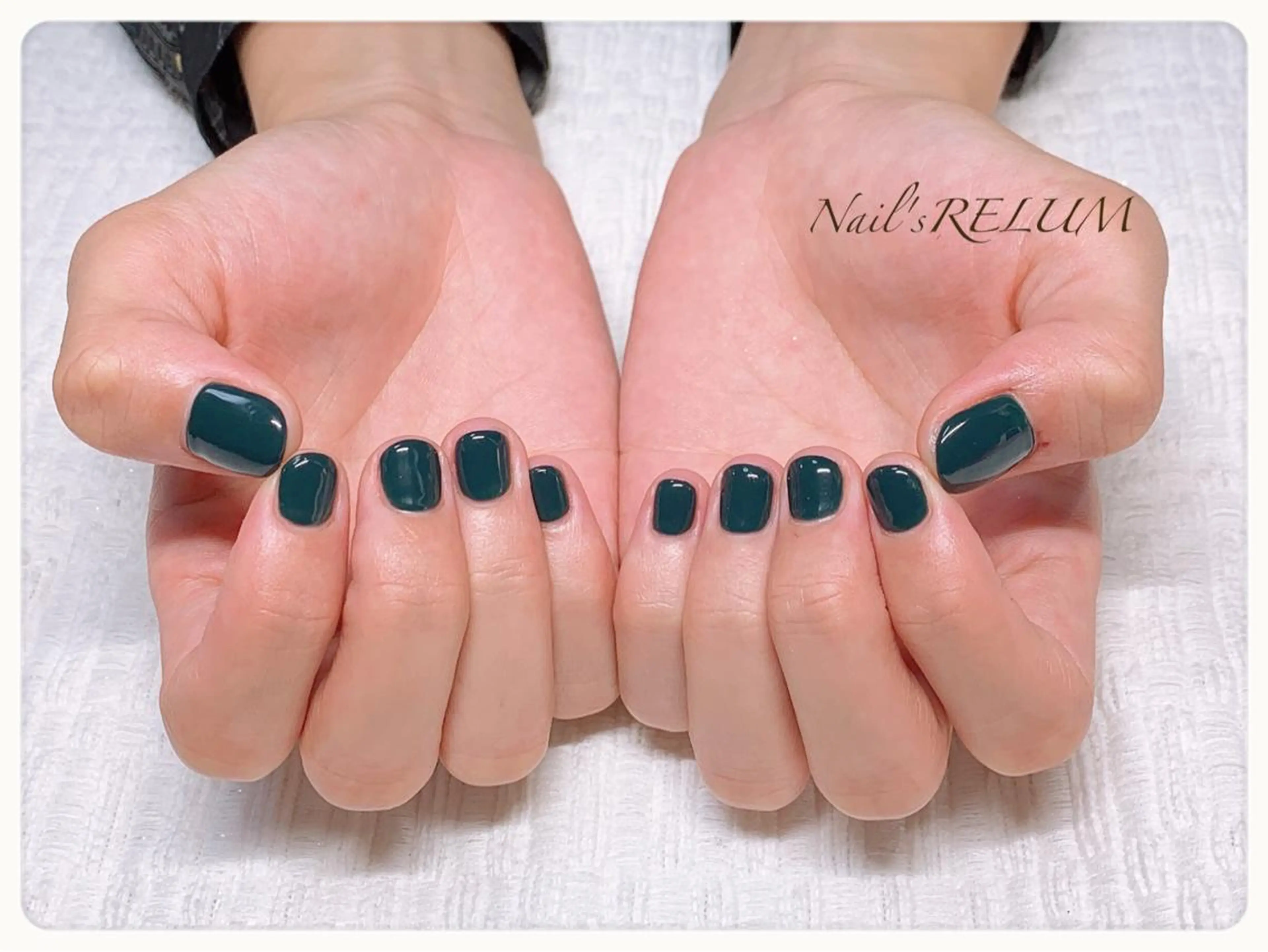 ネイル グリーン THECOLORS所属・近貞 莉奈のネイルデザイン