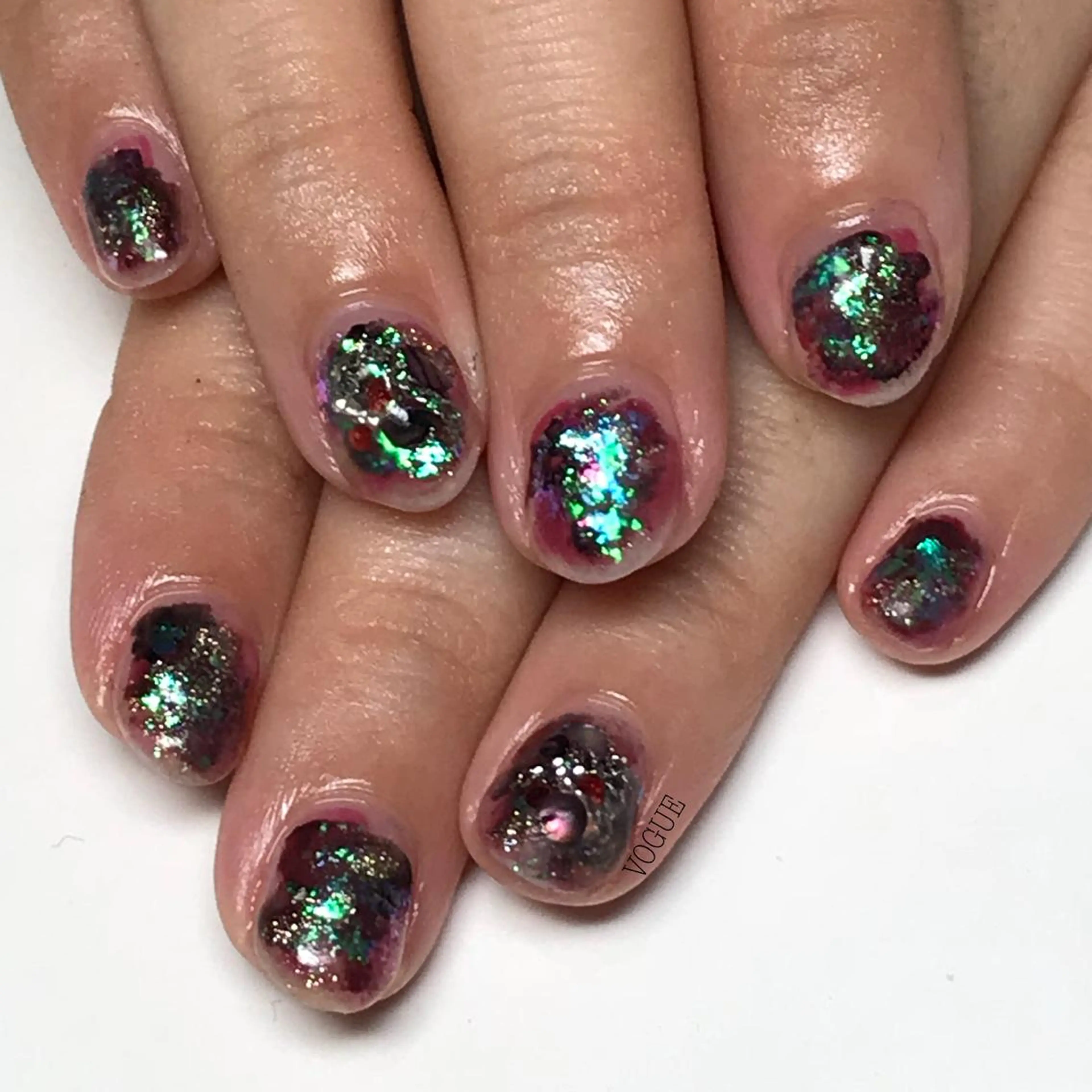 ネイル ハンドネイル VOGUE ×SWANのネイルデザイン