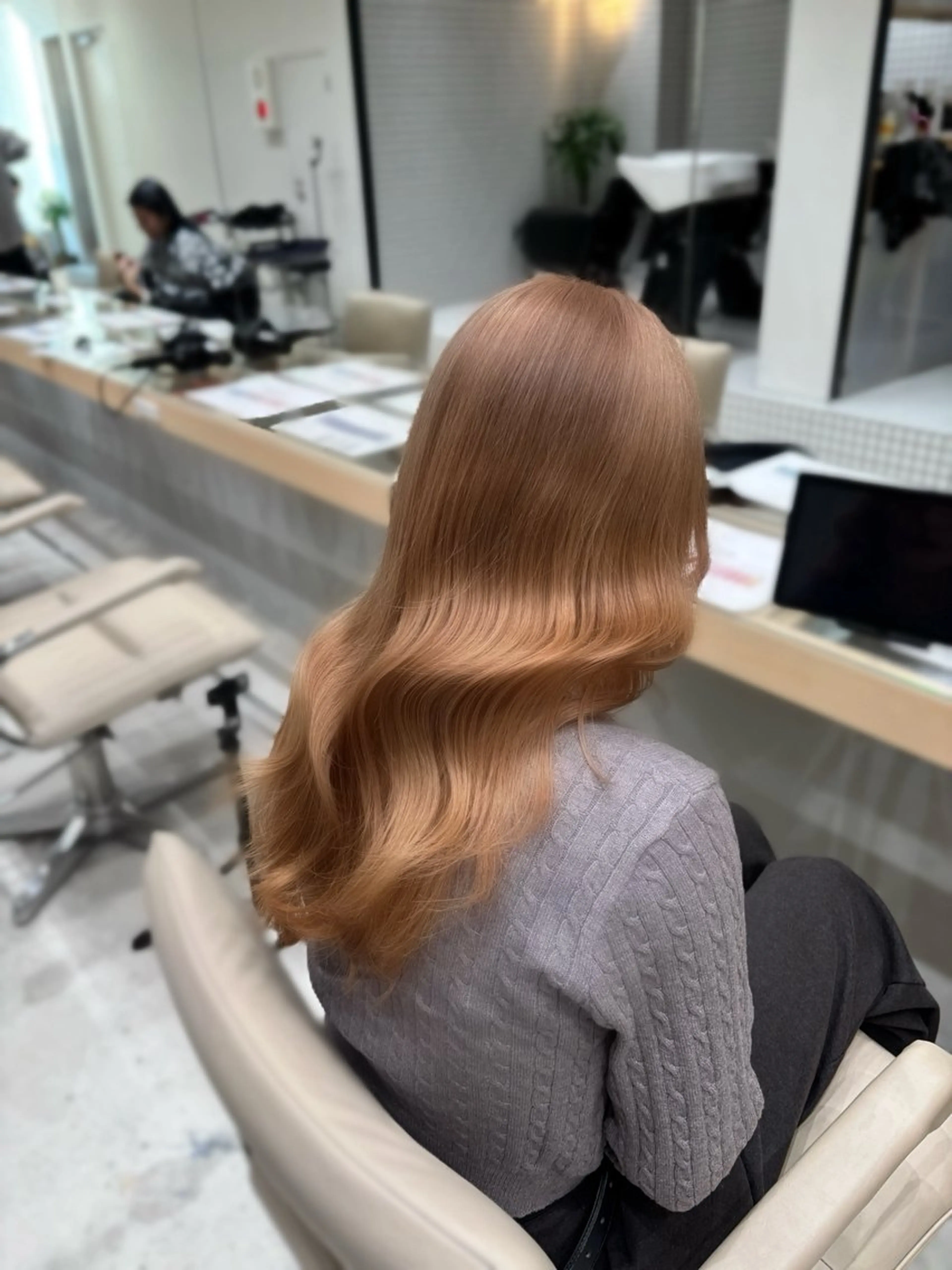 ロング ヘアカラー トリートメント 吉澤 愛心のヘアスタイル