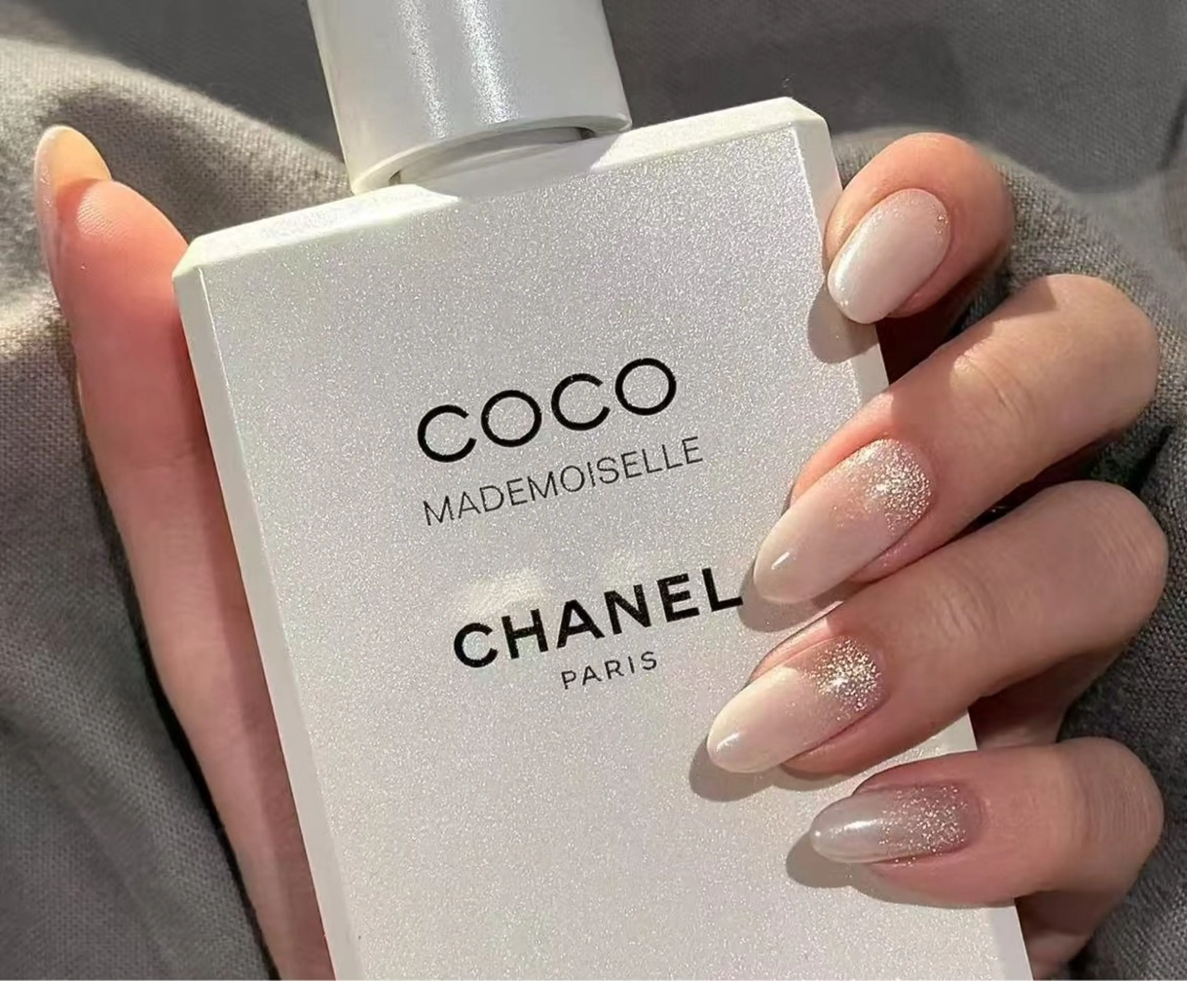 ネイル オーロラネイル フラワーネイル フットネイル フレンチネイル ジェルネイル ハンドネイル BabyYouMi nailのネイルデザイン