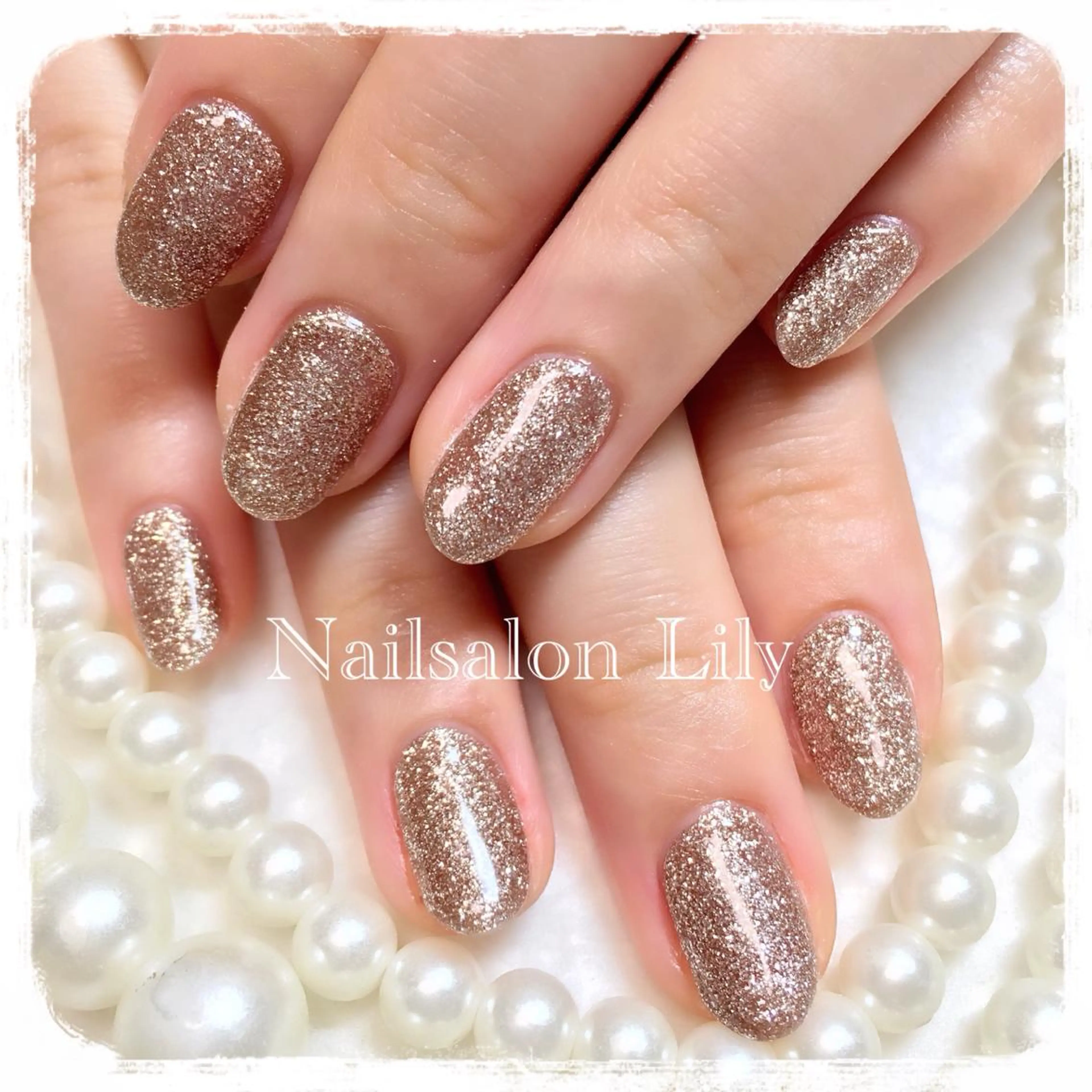 ネイル キラキラネイル ワンカラーネイル Nailsalon Lilyのネイルデザイン