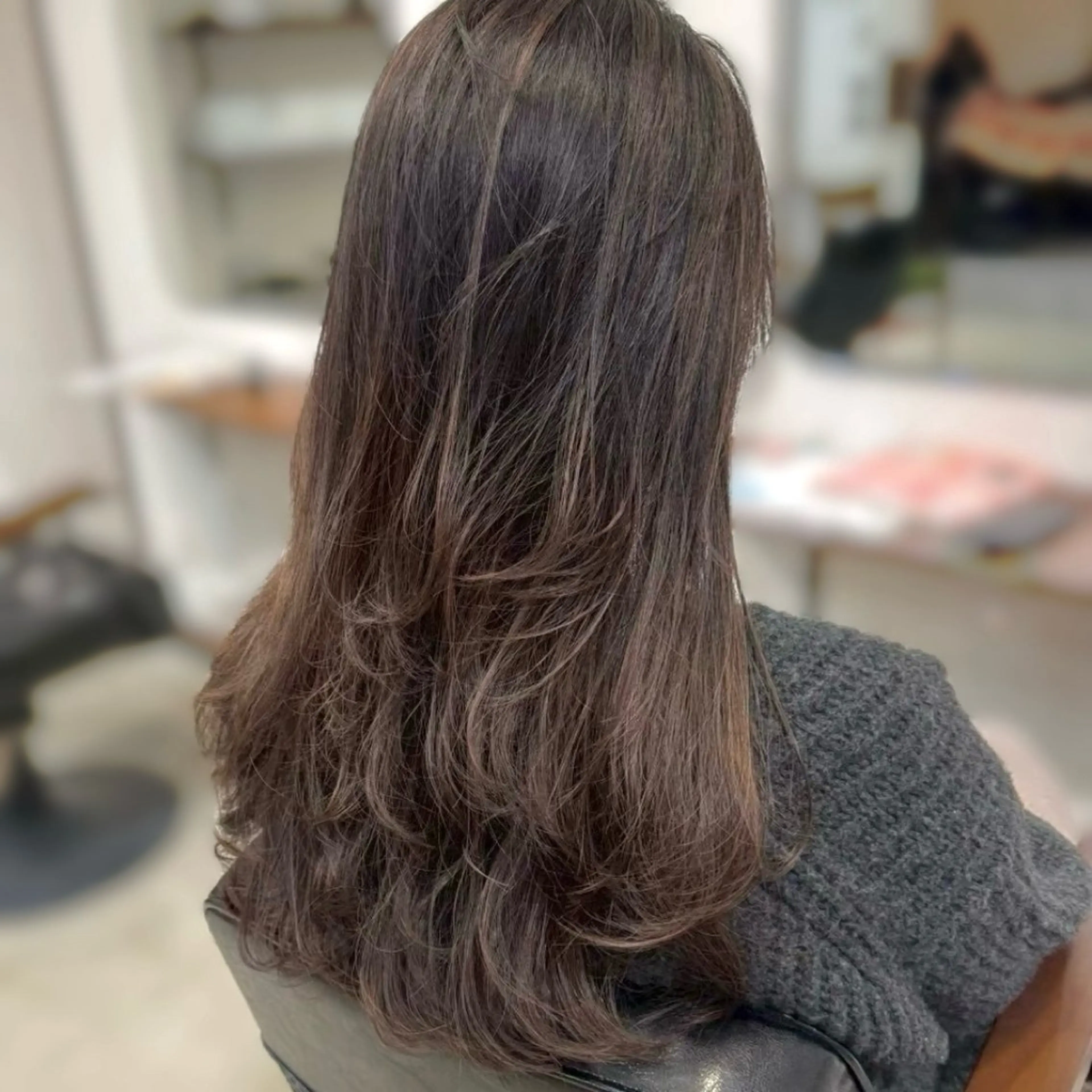 ロング 坂本 璃里杏のヘアスタイル