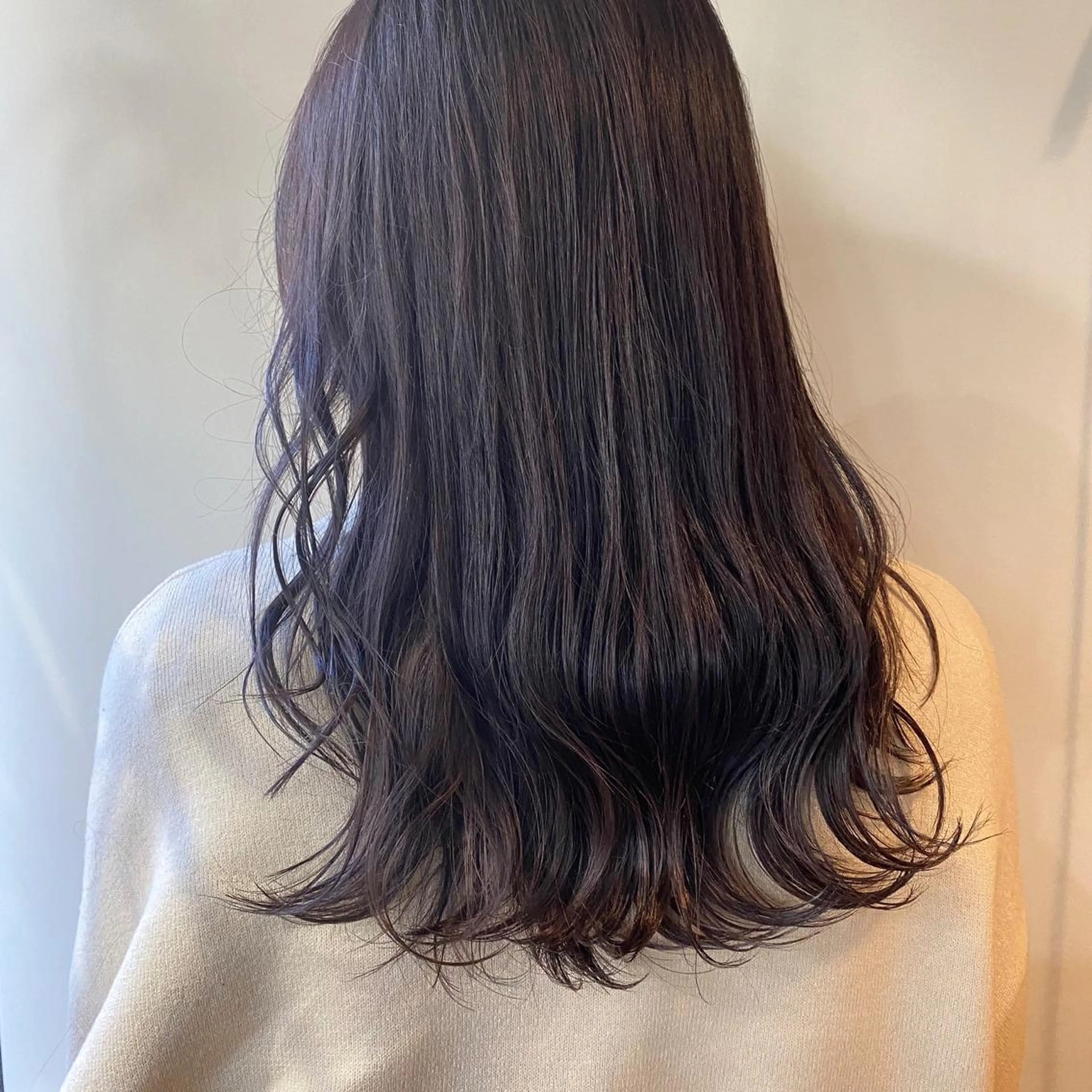 セミロング カラー ヘアアレンジ ベージュカラー ラベンダーカラー ラベンダーベージュ GIVET (ジヴェ)所属・撮影モデル募集 🦋soemikaのヘアスタイル