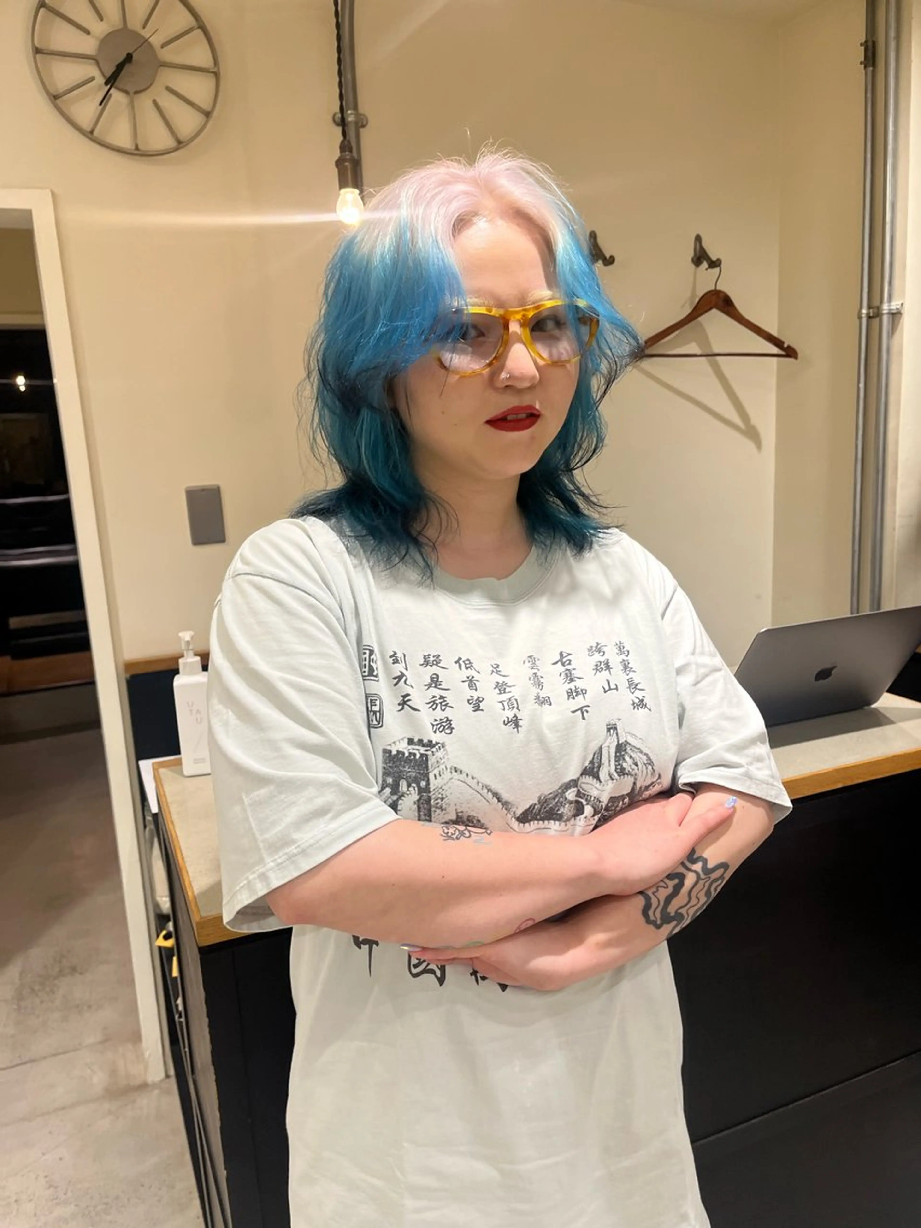 ミディアム カラー デザインカラー ダブルカラー ヘアカラー 🦮shiori アイドルオタク🦮のヘアスタイル