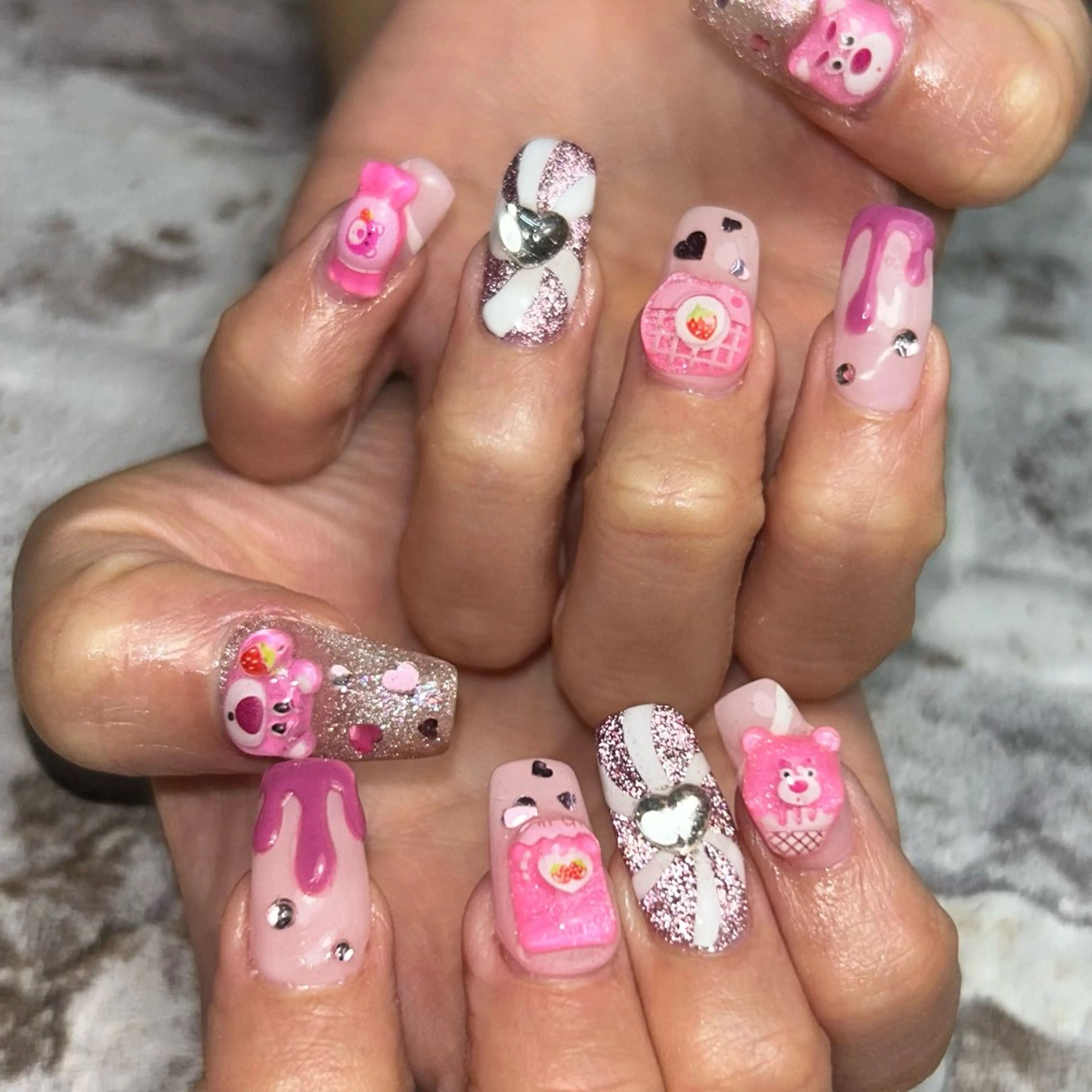 ネイル フラッシュネイル ネイルサロンmuumii所属・東十条muumii ネイルまつ毛のネイルデザイン