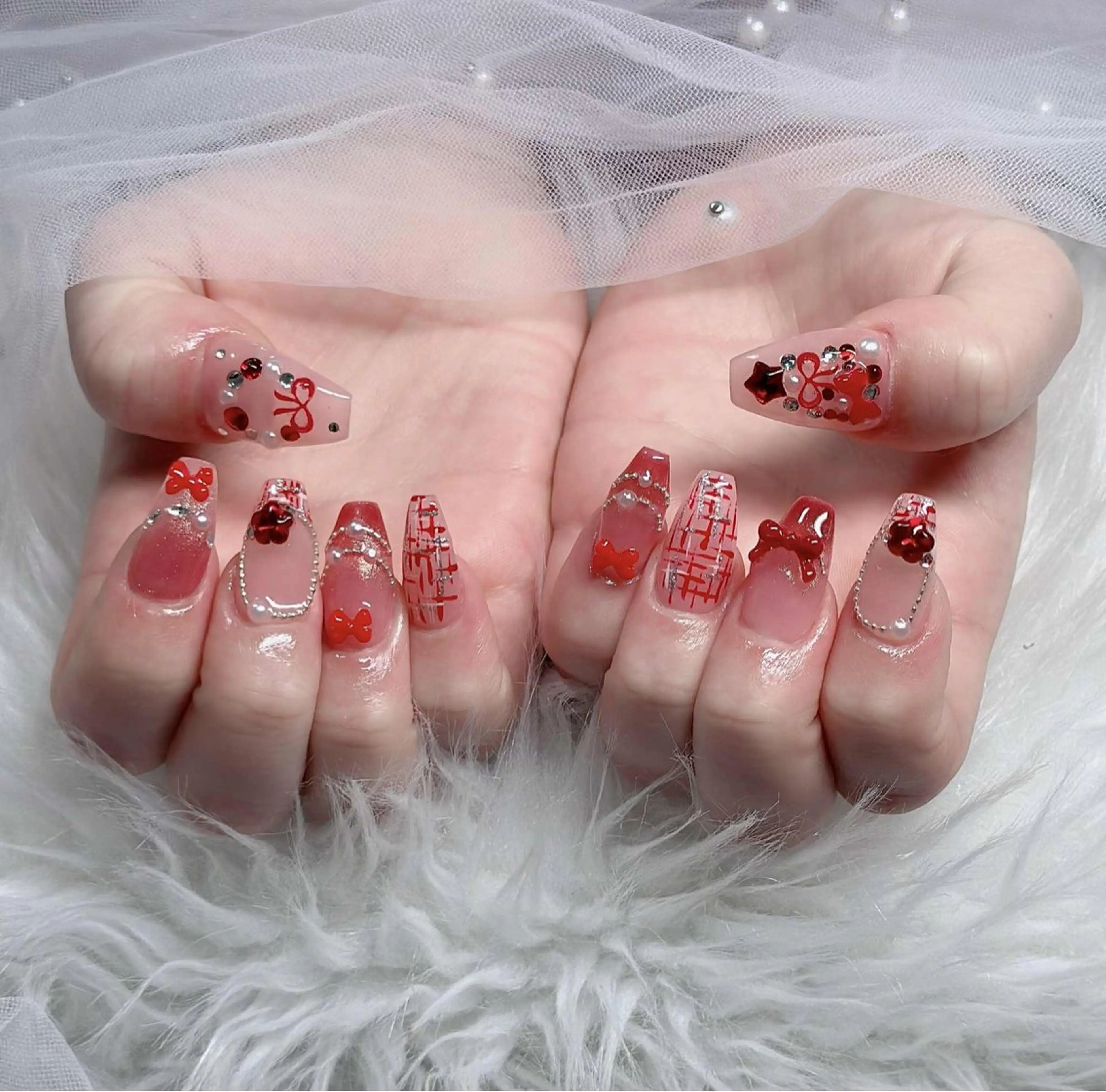 ネイル フレンチネイル ジェルネイル ガラスフレンチ ハロウィン ハート ハンドネイル H.baby Nail Salonのネイルデザイン