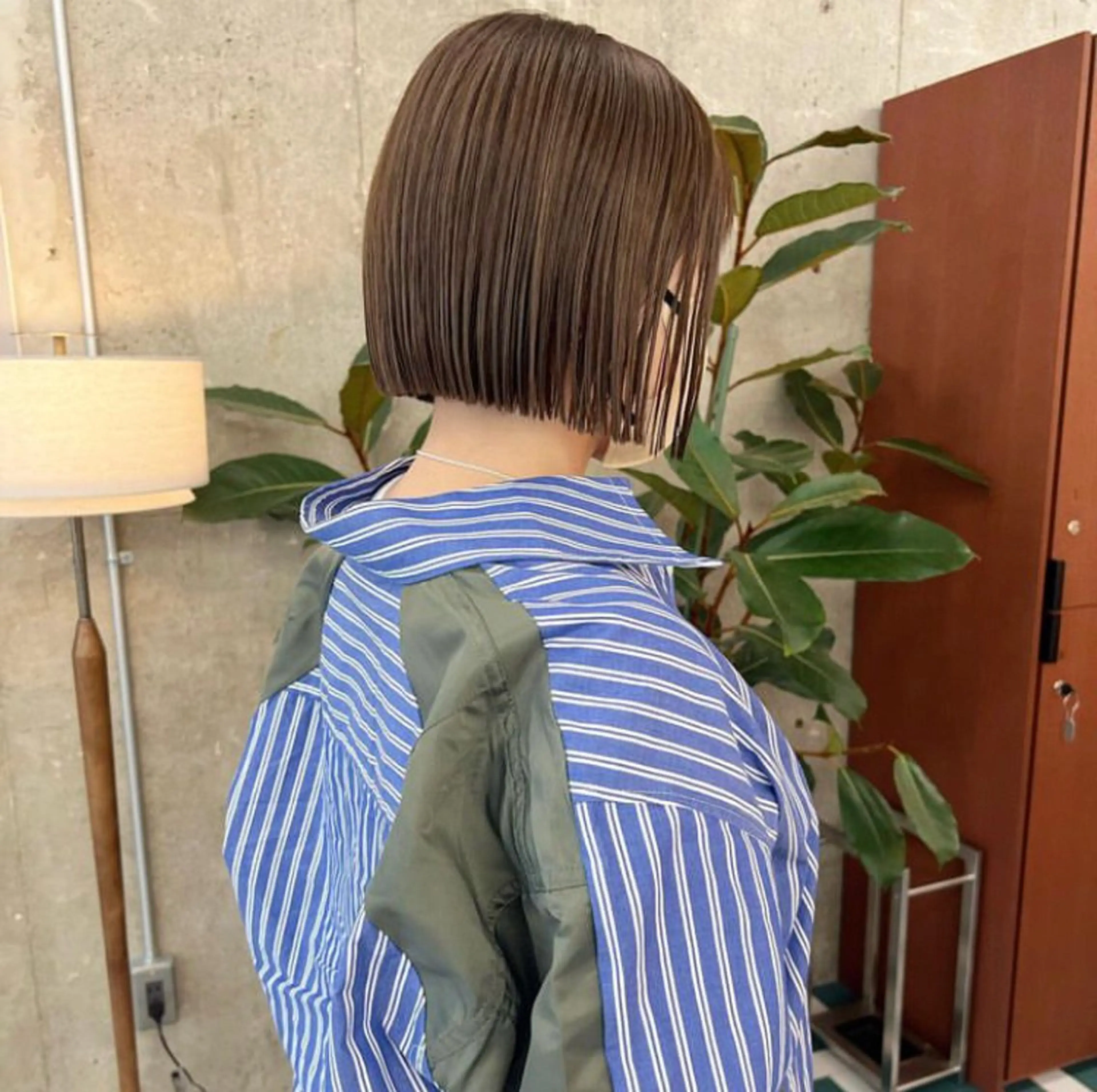 ショート カラー ベージュカラー ボブ カット ヘアカラー noe'所属・ブリーチ/ハイトーン /ボブ/MIKU💫のヘアスタイル