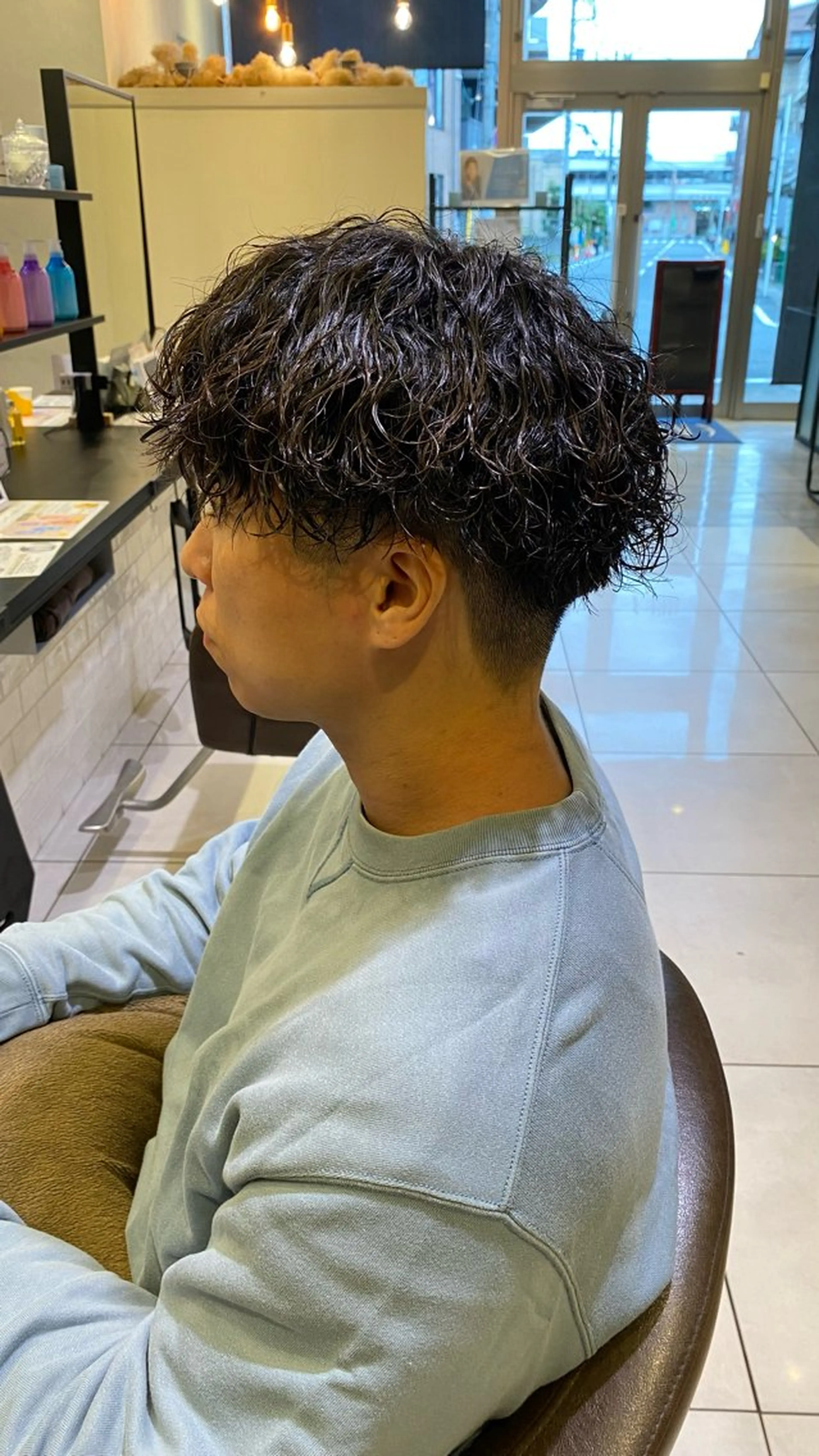 ショート パーマ メンズ メンズパーマ 波巻きパーマ スパイラルパーマ earth南柏所属・野老 海音のヘアスタイル