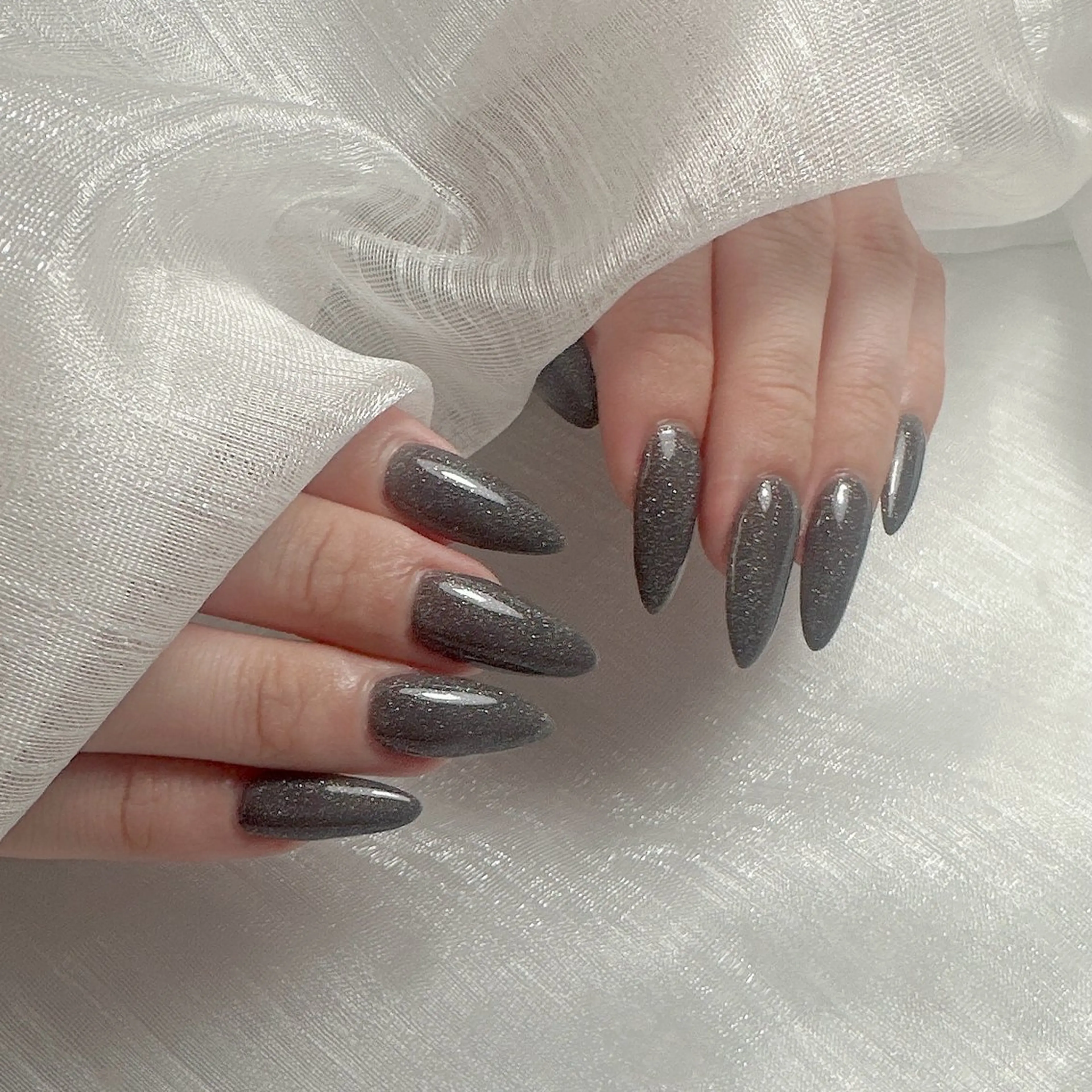 ネイル アートネイル ジェルネイル グラデーション キラキラネイル ラメ(グリッター) ハンドネイル Viola. 優花のネイルデザイン