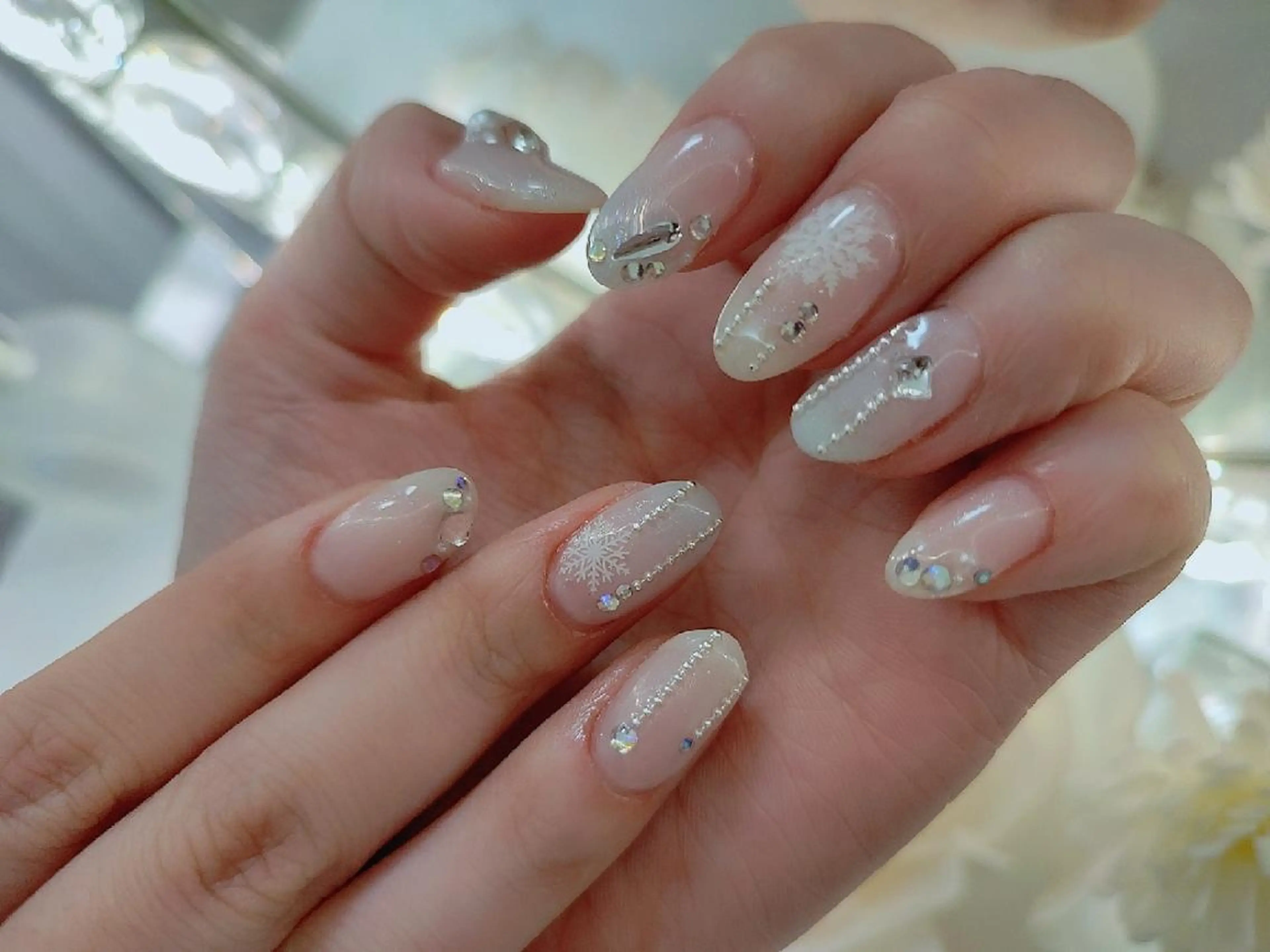 ネイル ハンドネイル RUNWAY 　　の眉毛・アイブロウイメージ