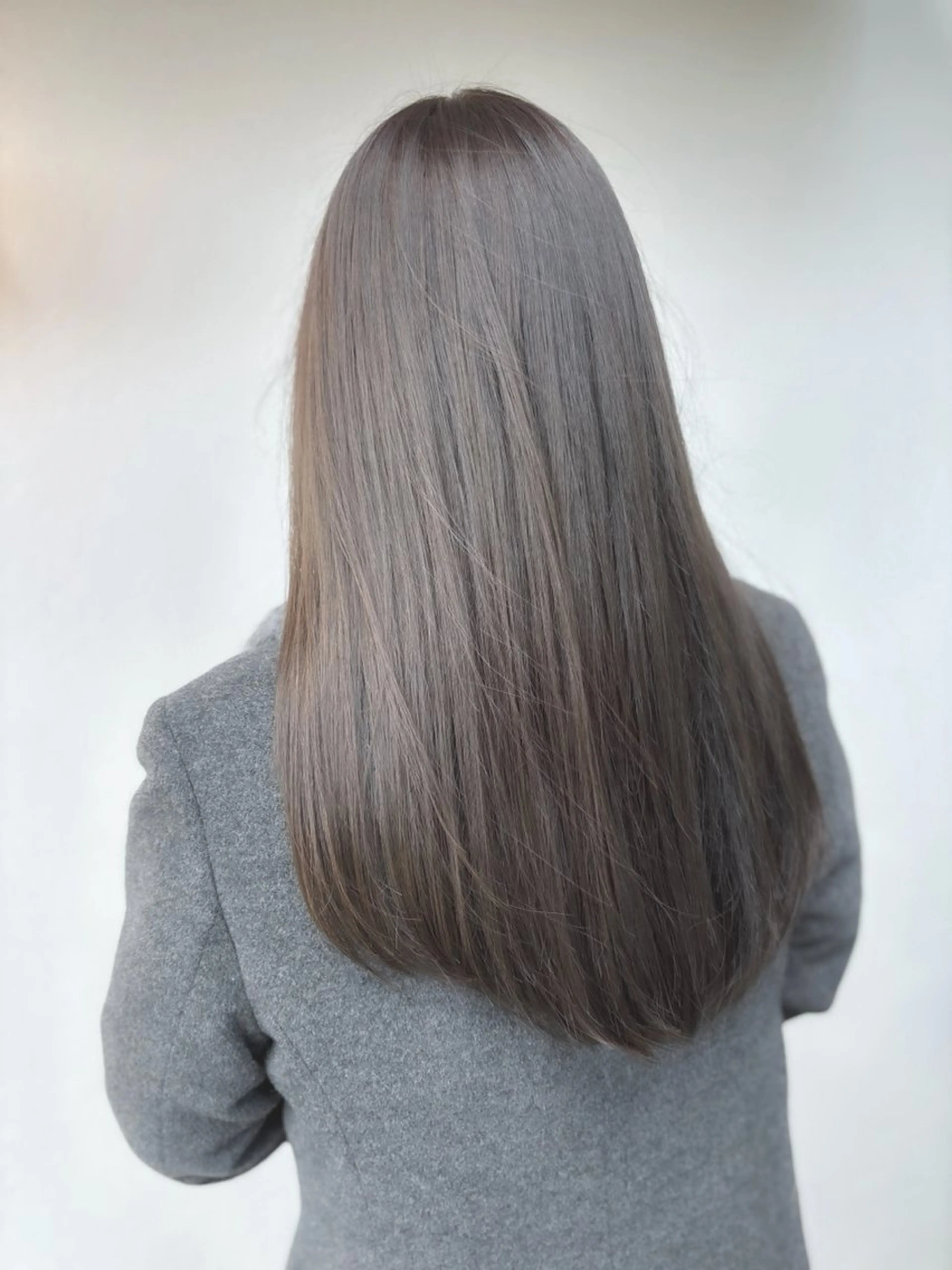 セミロング カラー グレージュ ducha所属・DUCHA Tomida naoのヘアスタイル