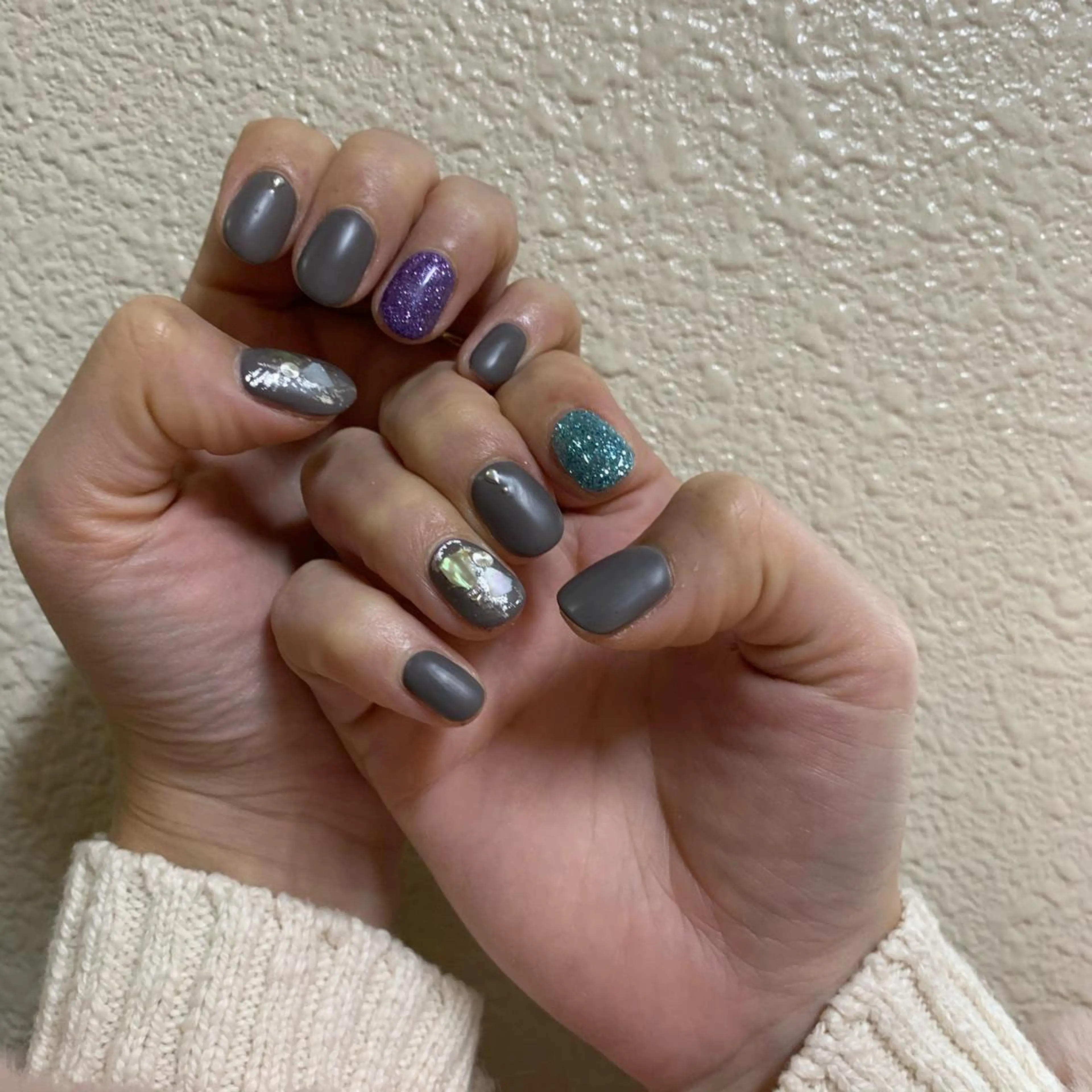 ネイル ネイルリボン 受付スタッフのネイルデザイン