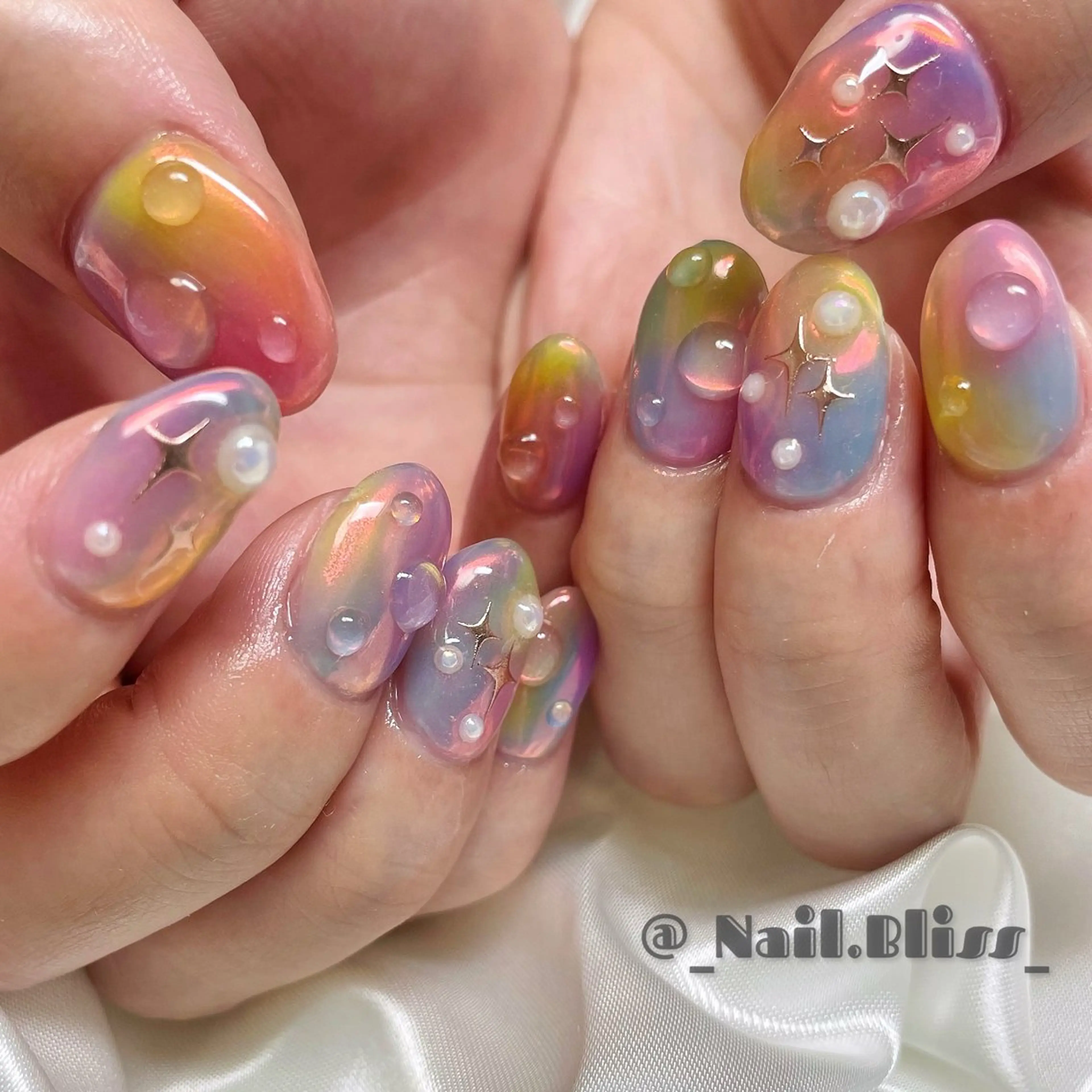 ネイル オーロラネイル 大理石ネイル(マーブル) 持ち込み ハンドネイル NAIL BLISSのネイルデザイン