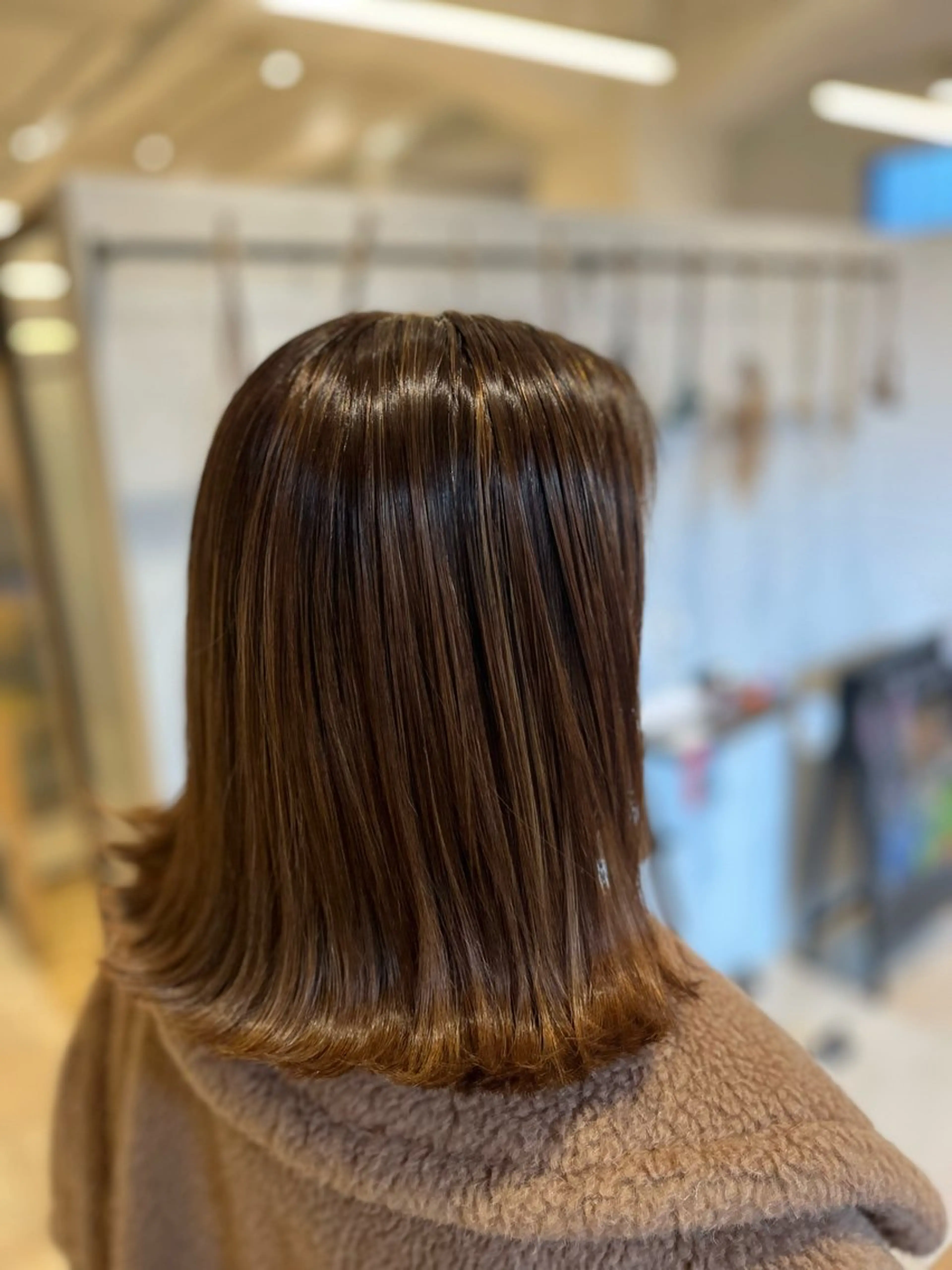 ミディアム ハイライト あらい しほのヘアスタイル