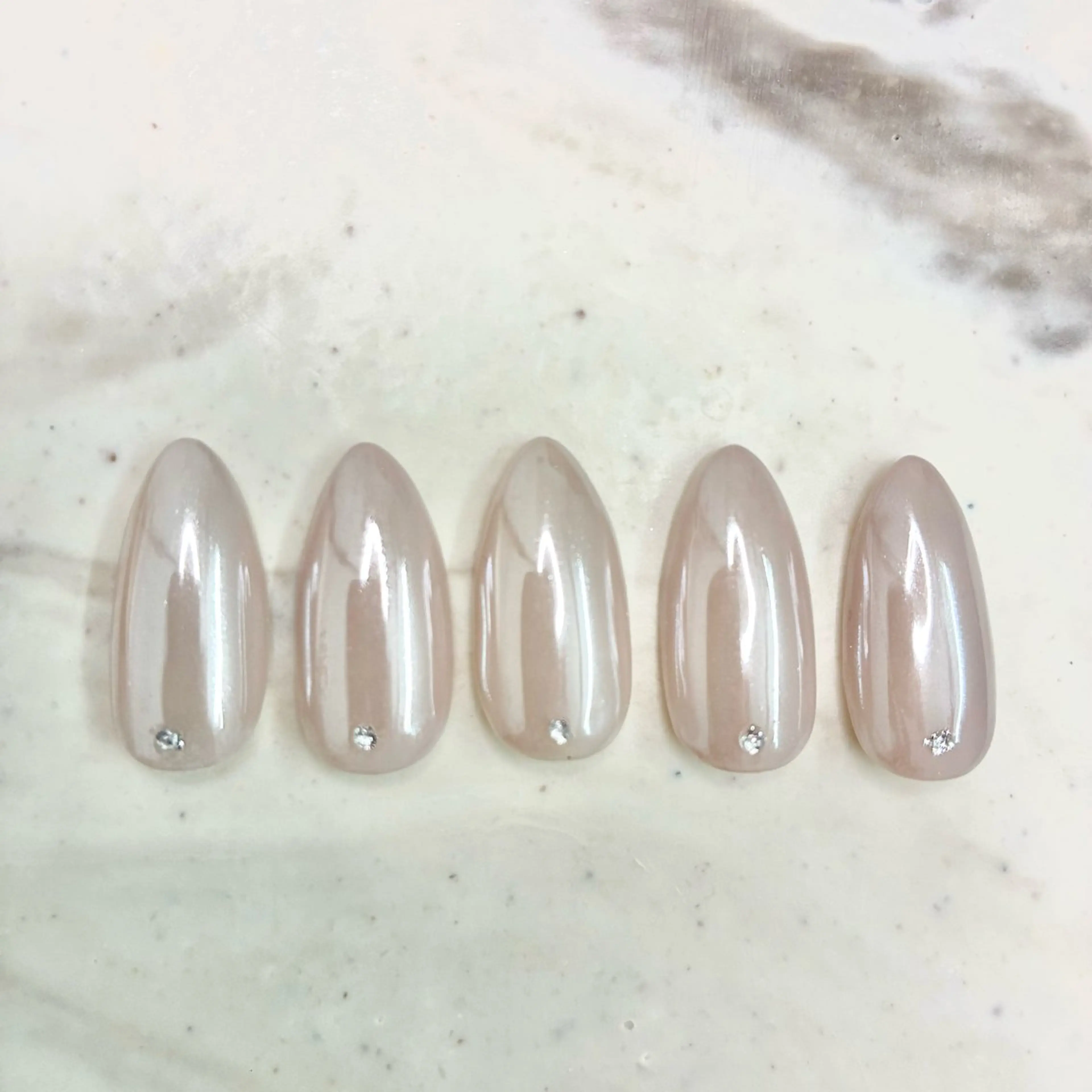 ネイル @.Freestyle所属・Tess +のネイルデザイン