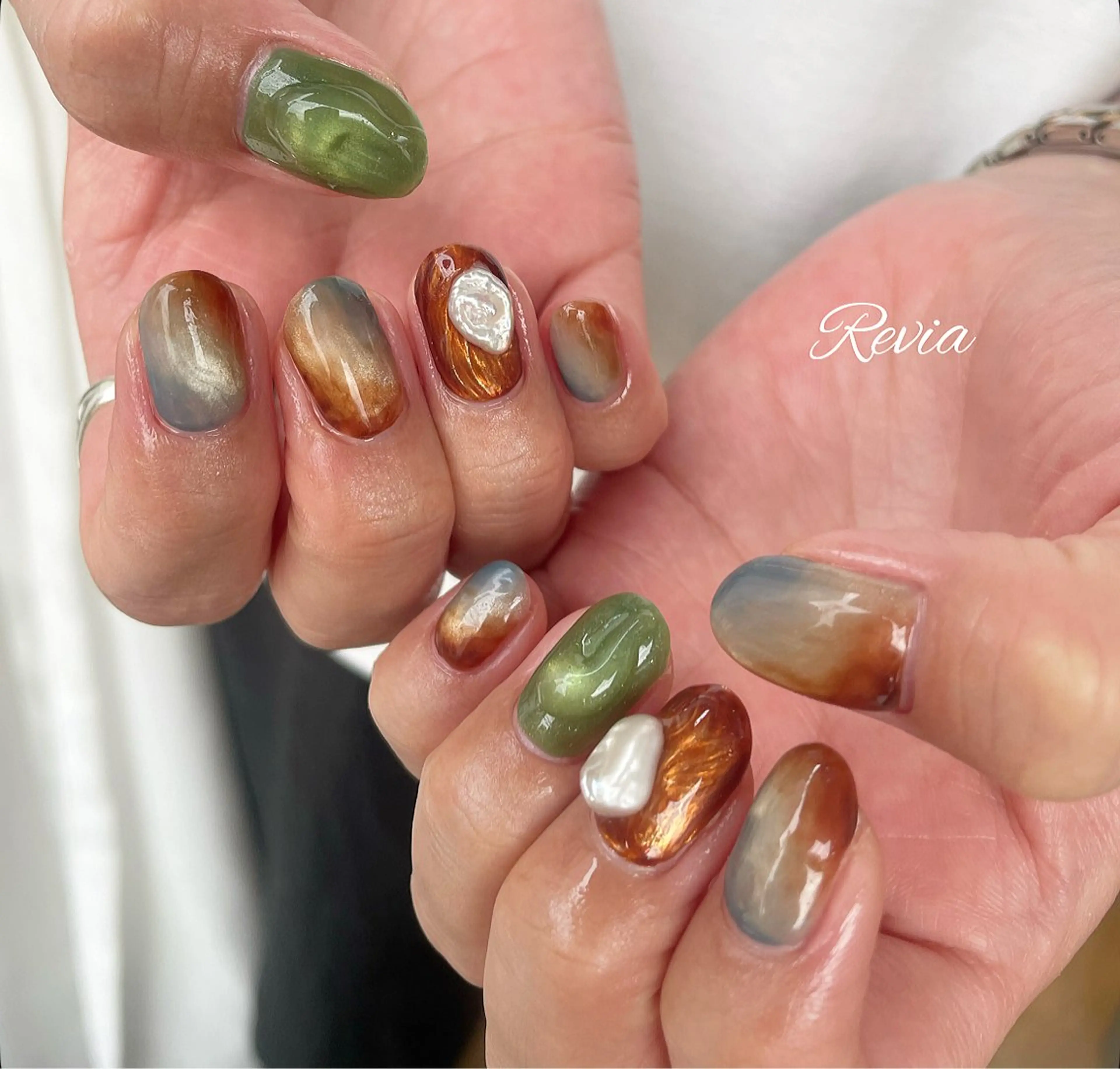 ネイル ハンドネイル revia所属・ERI Nailistのネイルデザイン