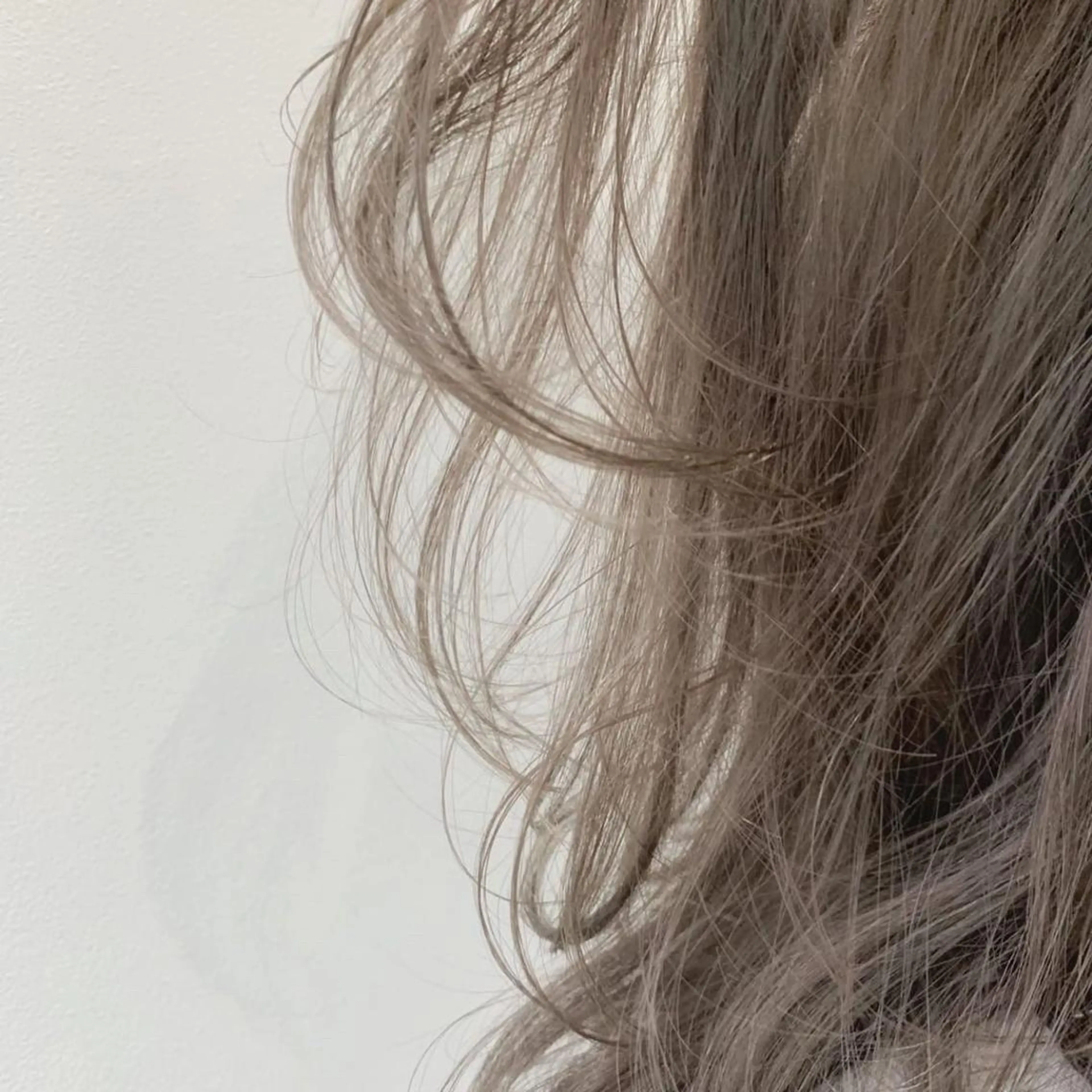 カラー ネイル 佐藤 穂乃香のネイルデザイン