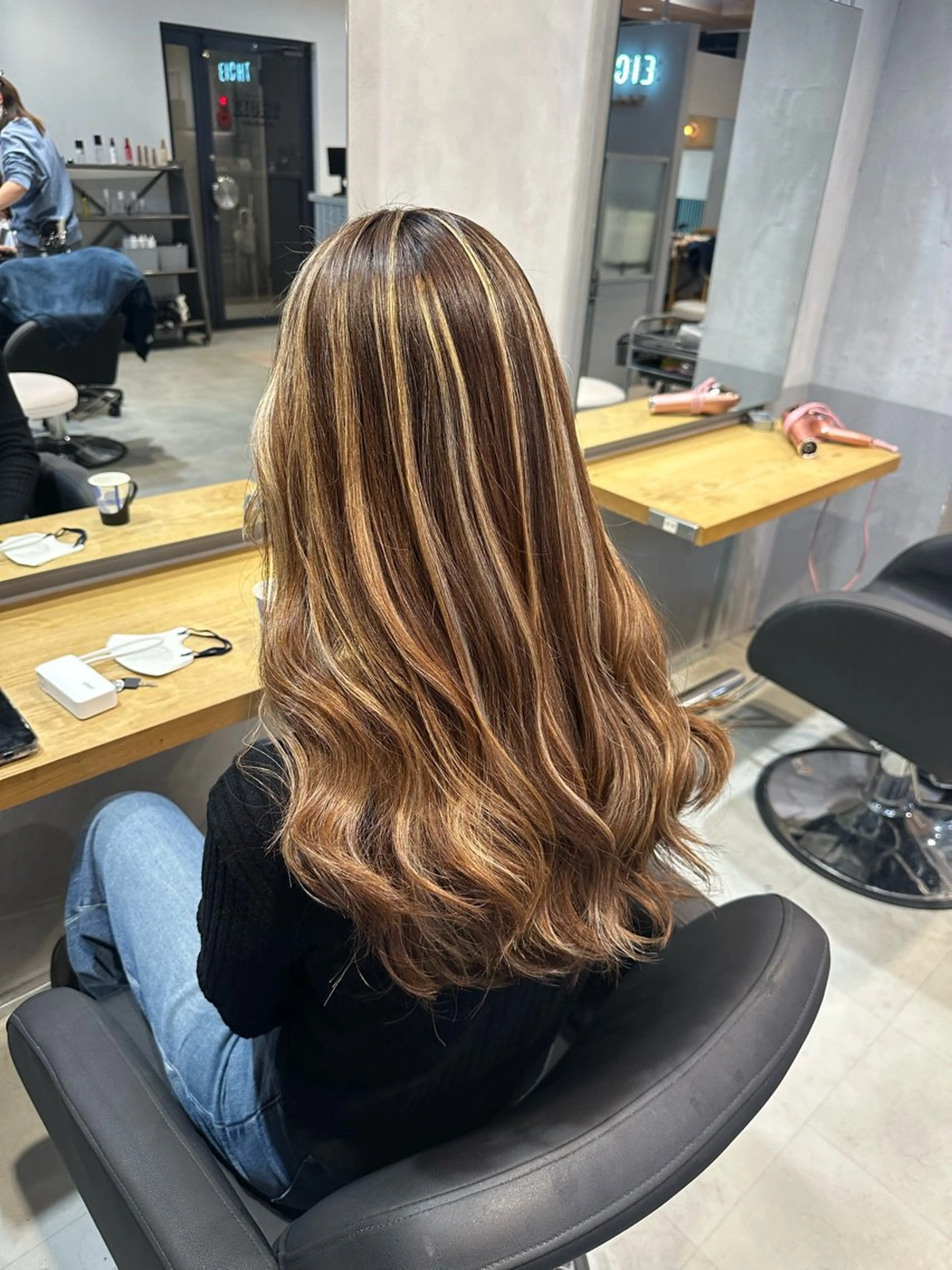 ロング カラー ヘアカラー トリートメント 💖ハイライト/ハイ トーン💖MIKIのヘアスタイル