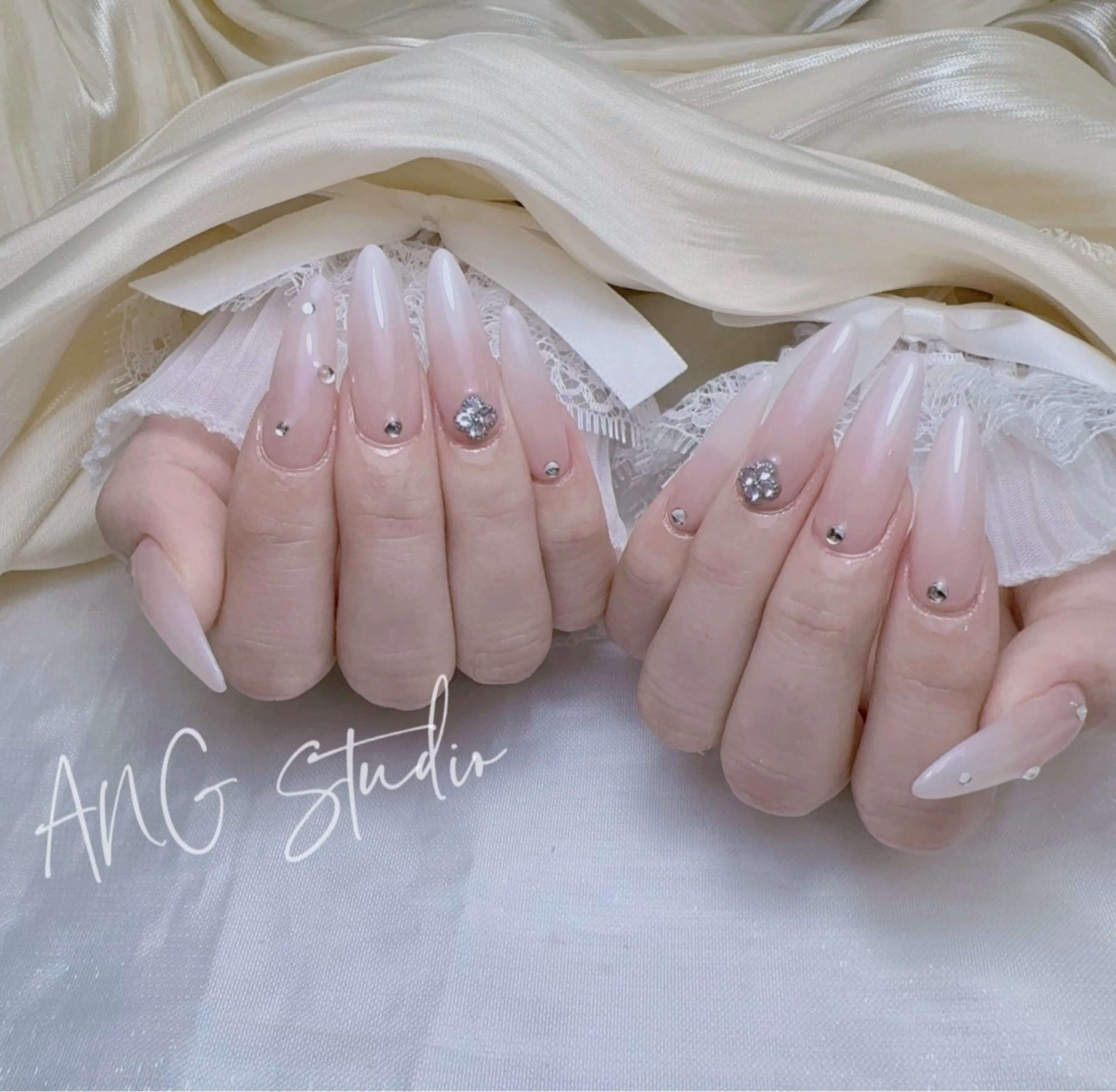 ネイル ハンドネイル ハンドケア ANG Studioのネイルデザイン