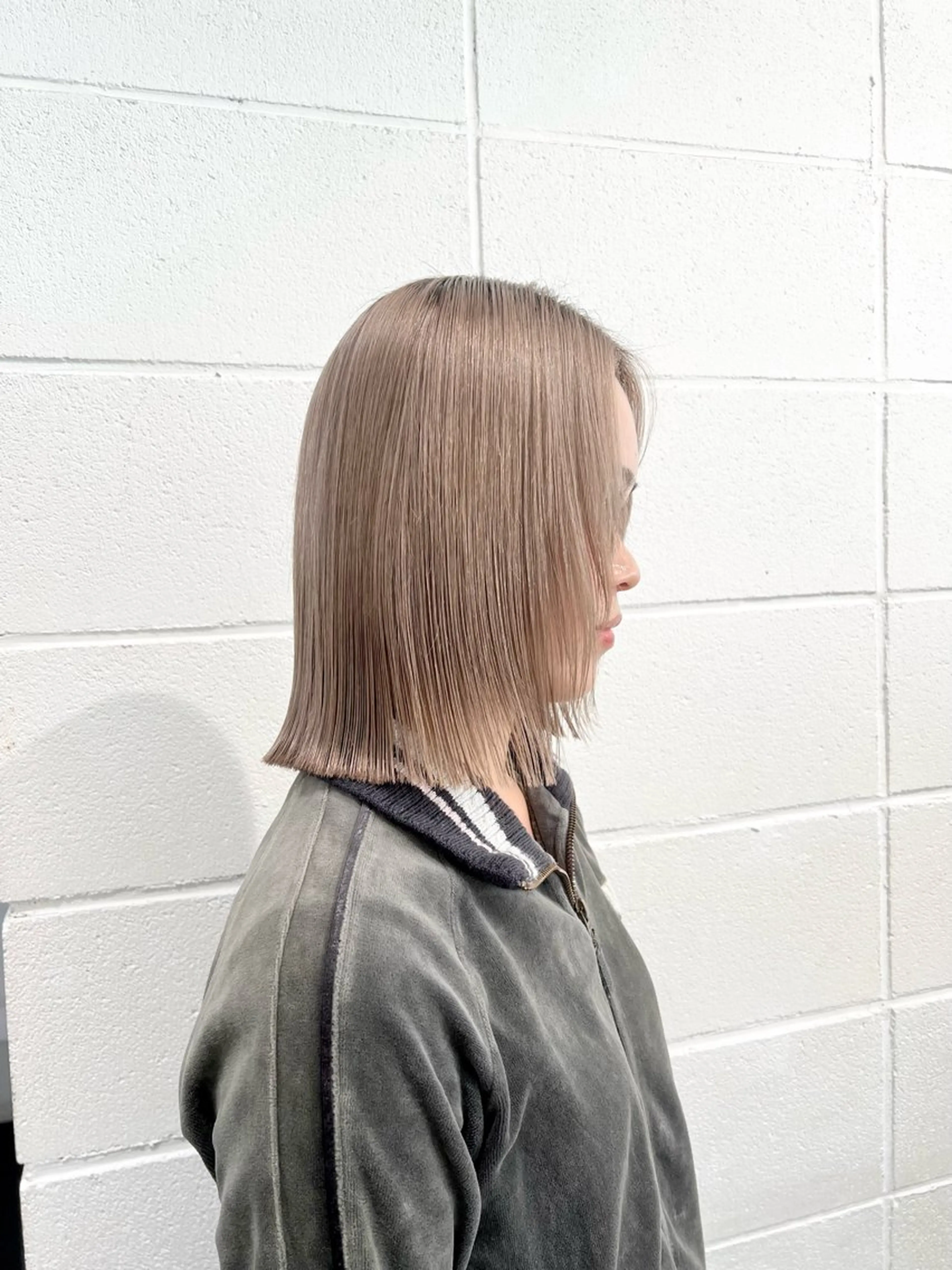 ミディアム カラー 切りっぱなしボブ ショートボブ アッシュ ベージュカラー ブリーチ ヘアカラー トリートメント HARU//原宿🤍 リピート率NO.1のヘアスタイル