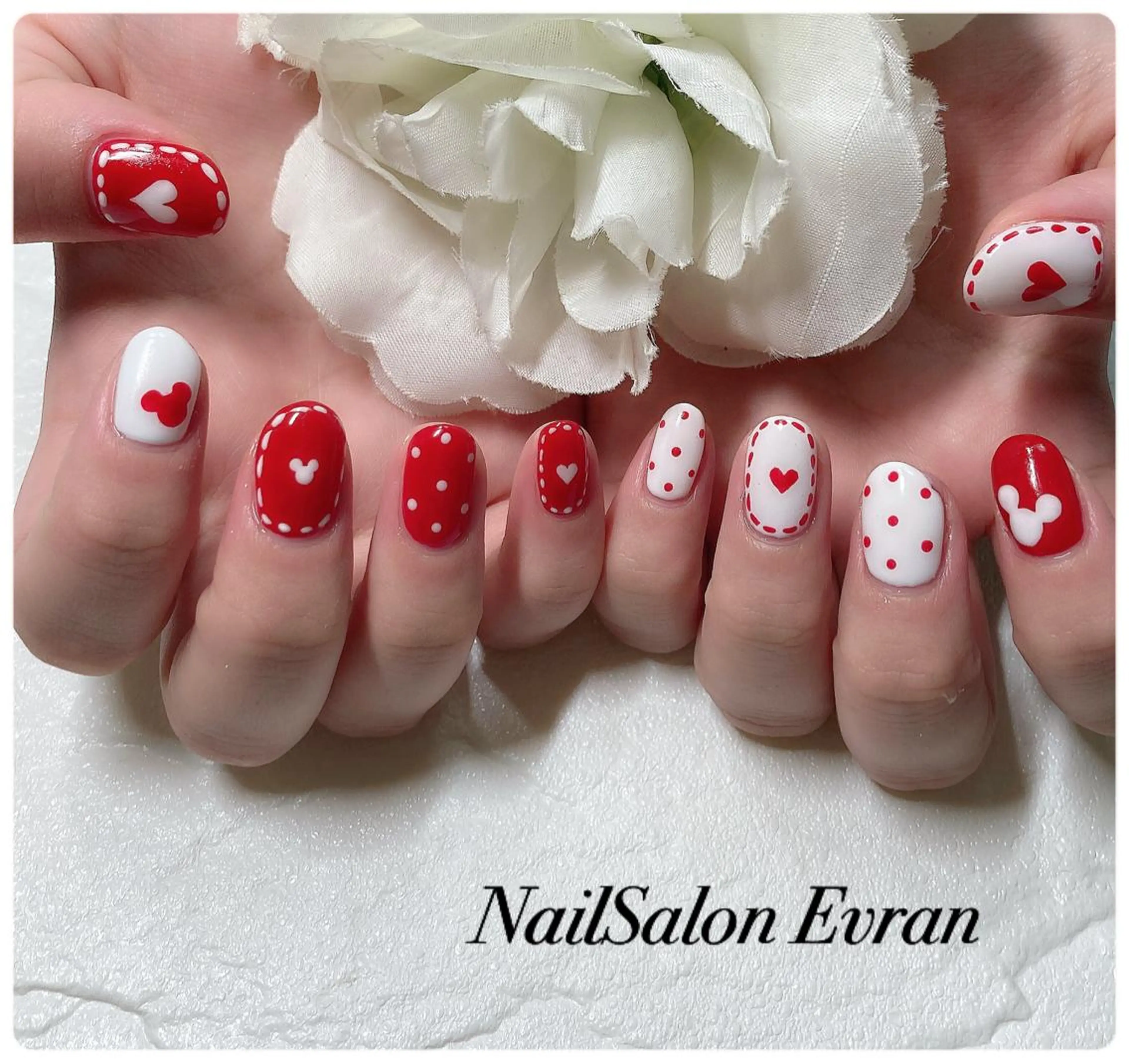 ネイル バレンタイン ハンドネイル Nail salon Evranのネイルデザイン
