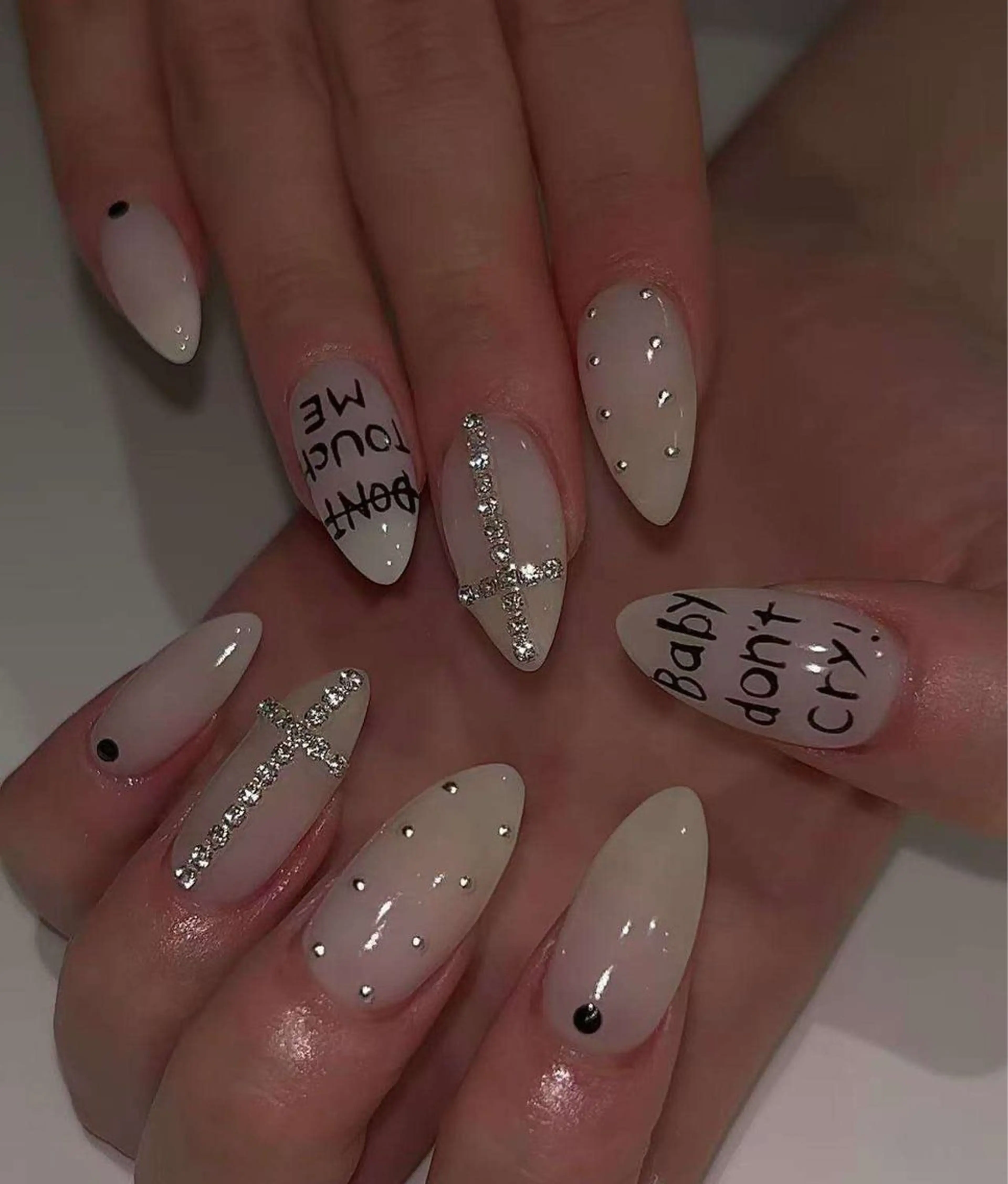 ネイル オーロラネイル フラワーネイル フットネイル フレンチネイル ジェルネイル ハンドネイル 相沢 さやかのネイルデザイン