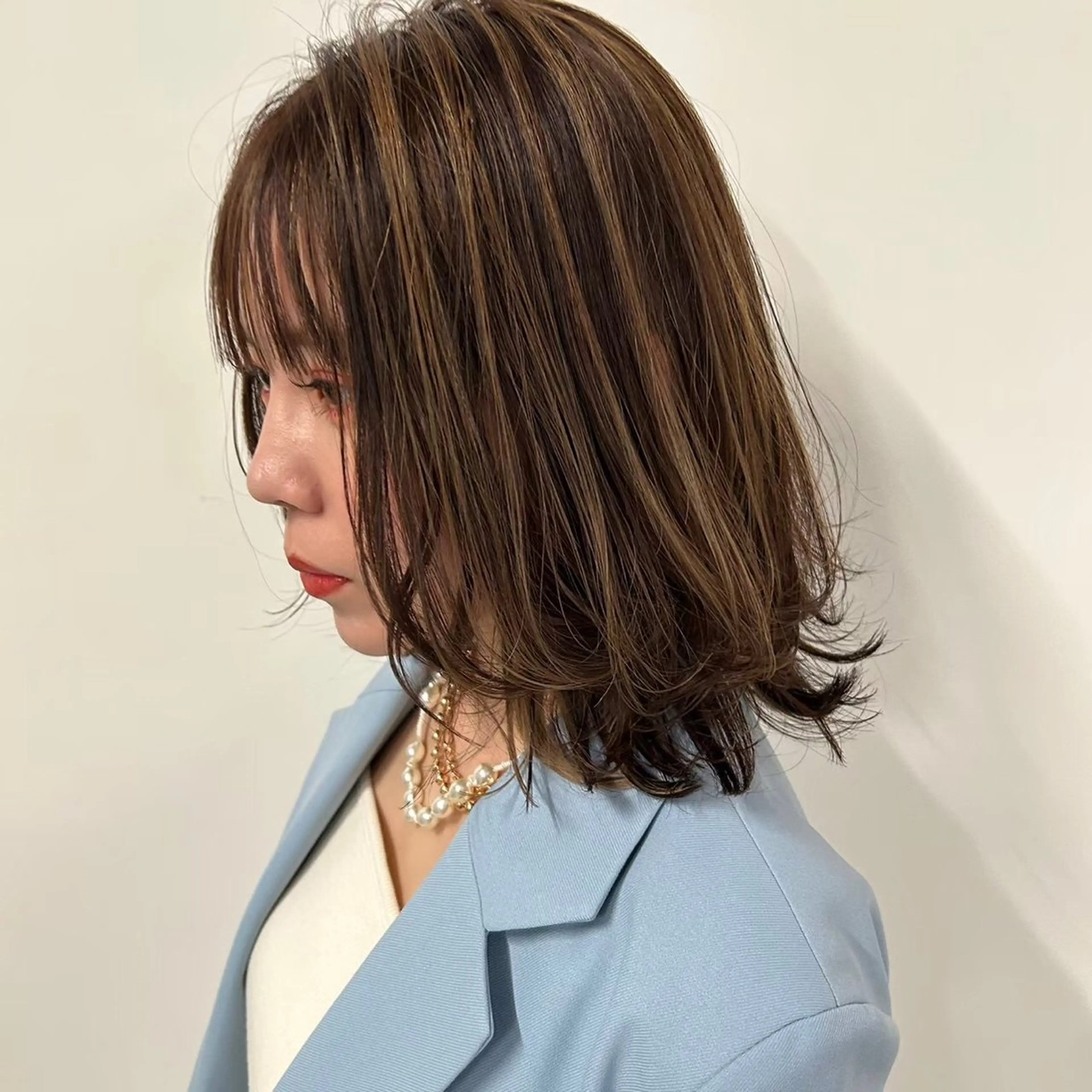 ミディアム 飯田 真季のヘアスタイル