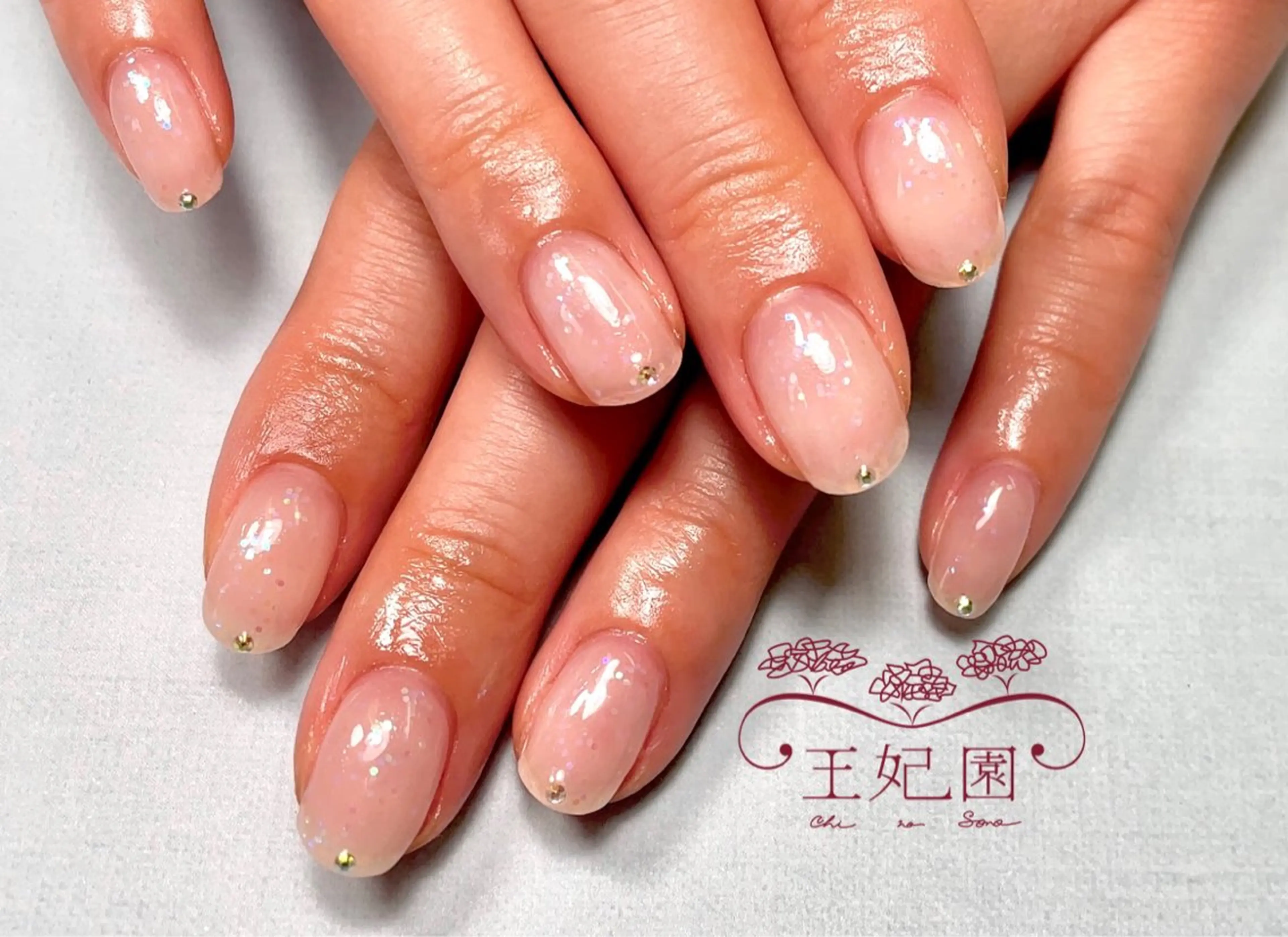 ネイル ジェルネイル ラメ(グリッター) ワンカラーネイル パラジェル ワンホンネイル nail salon王妃の園所属・王妃の園 ohinosonoのネイルデザイン