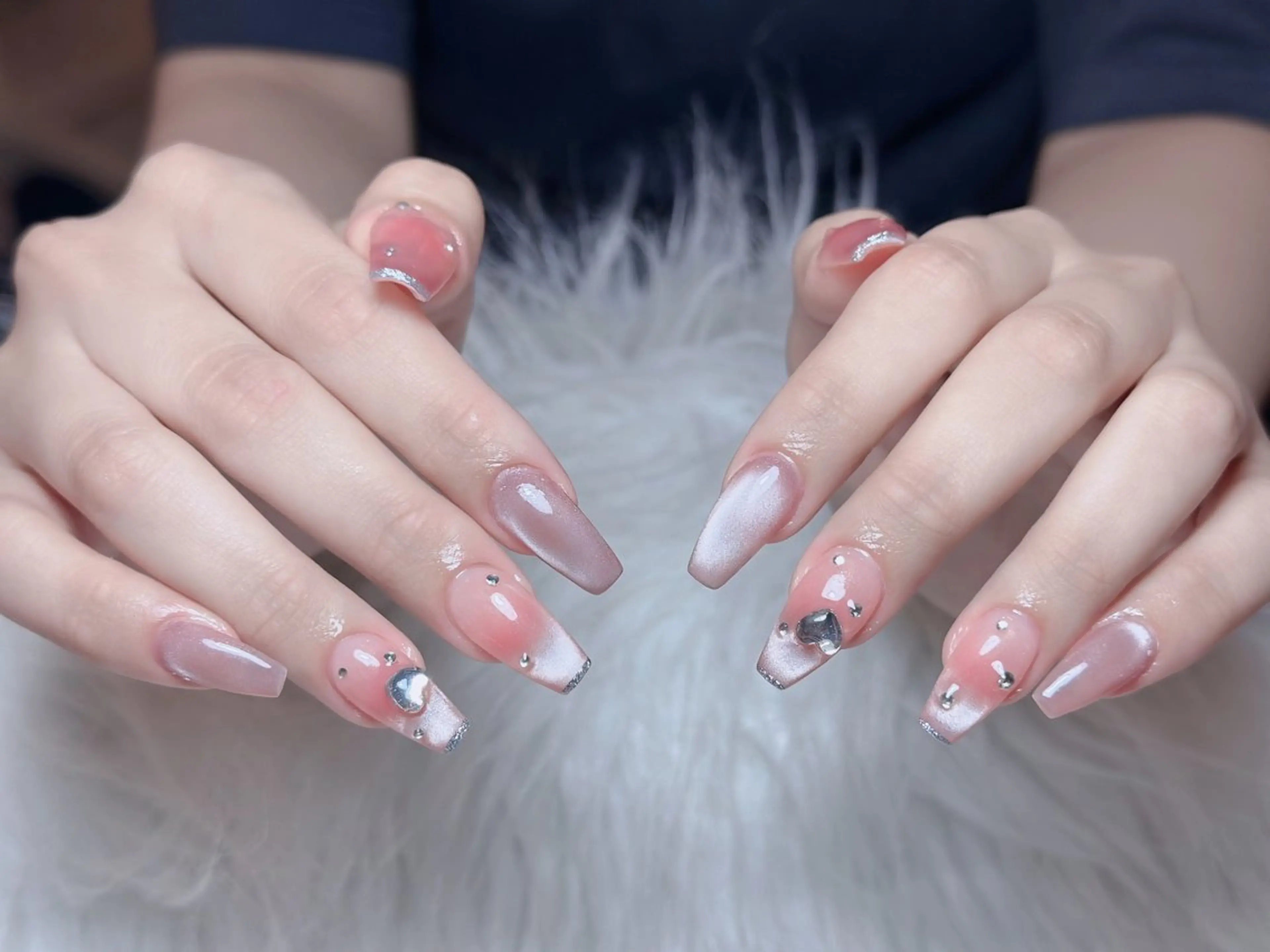 ネイル チークネイル マグネットネイル ハンドネイル Aimee Nail Studioのネイルデザイン