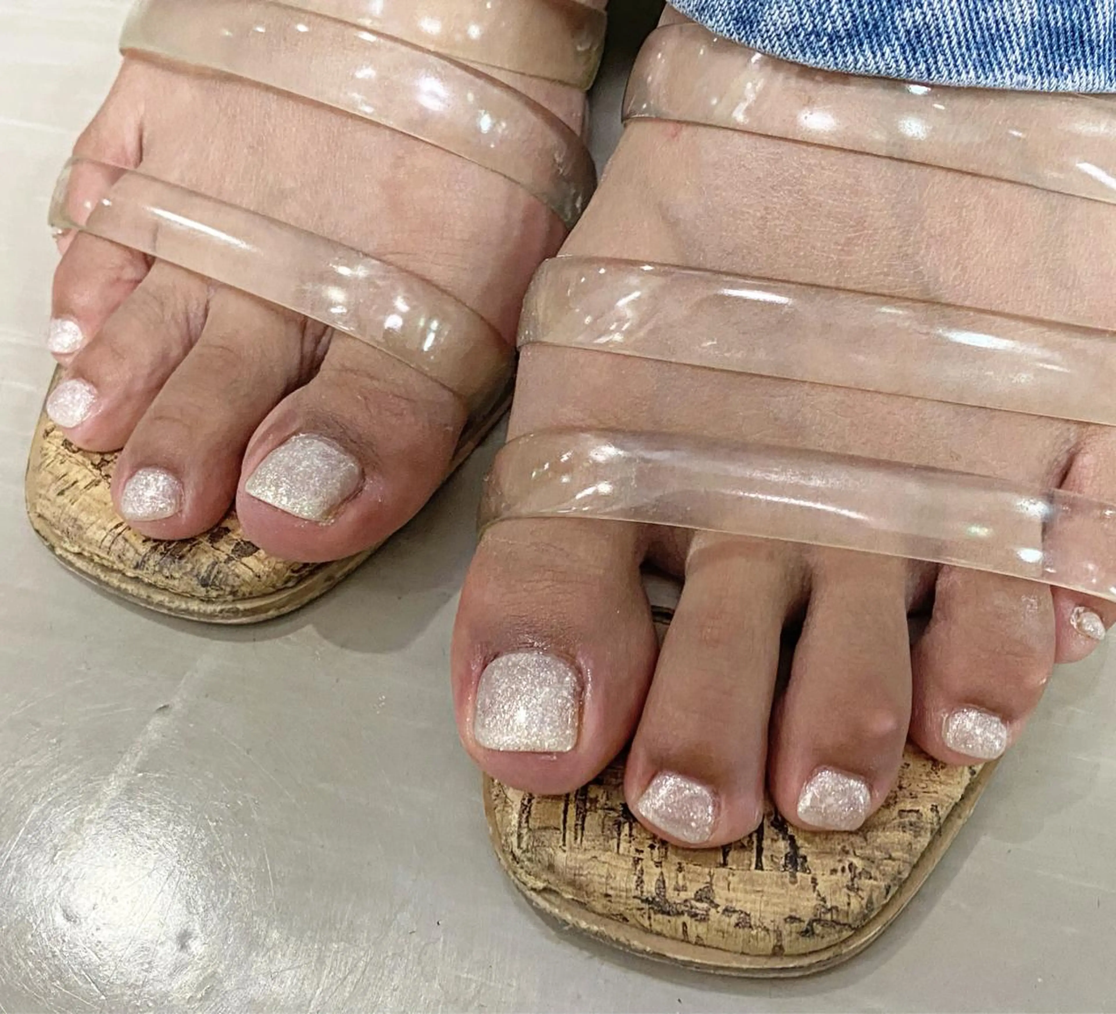 ネイル フットネイル ジェルネイル ワンカラーネイル パラジェル mieux IZUMiのネイルデザイン