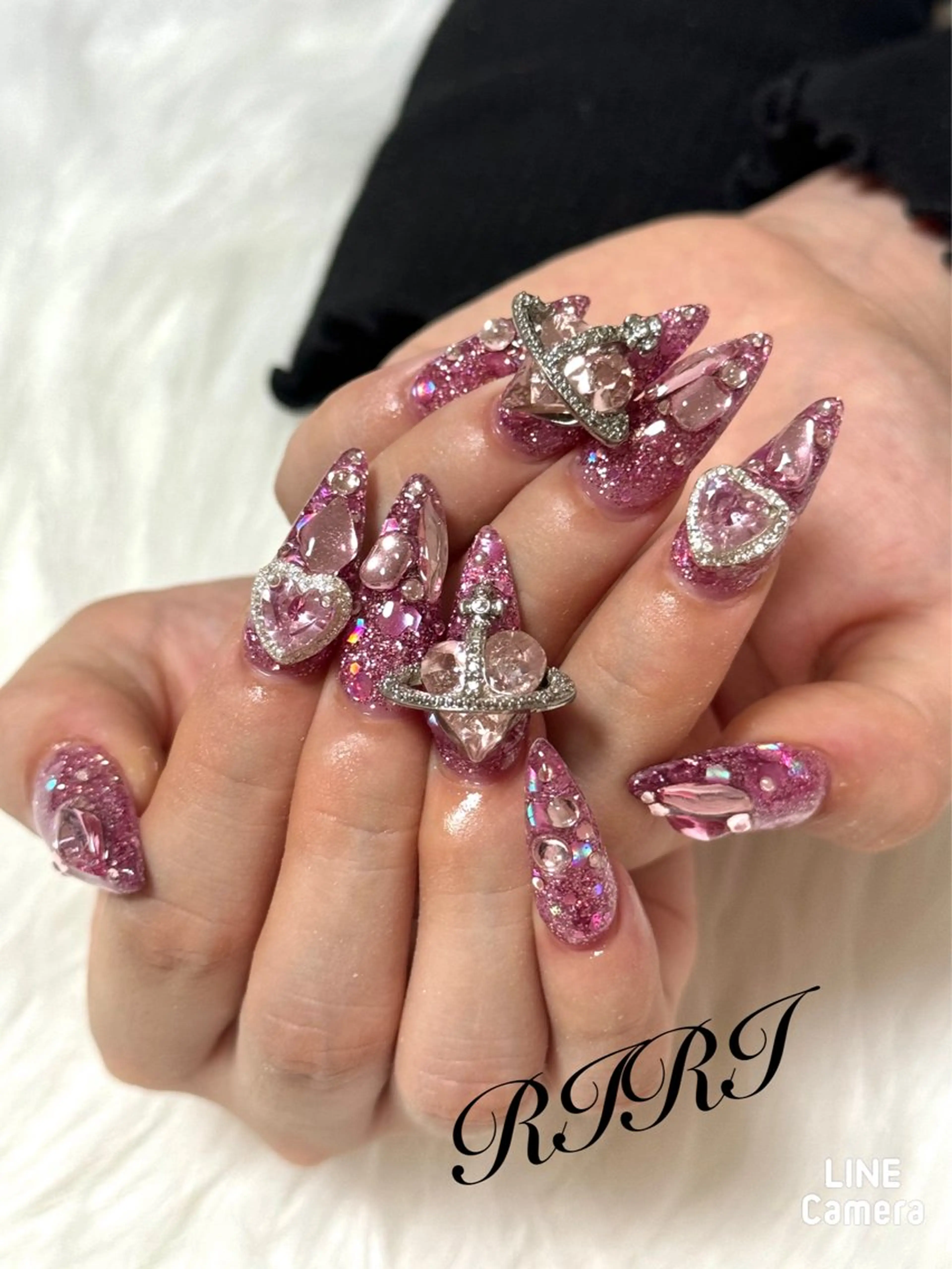 ネイル ジェルネイル ラメ(グリッター) ロングネイル ピンク スカルプネイル ハンドネイル riri オーナーのネイルデザイン