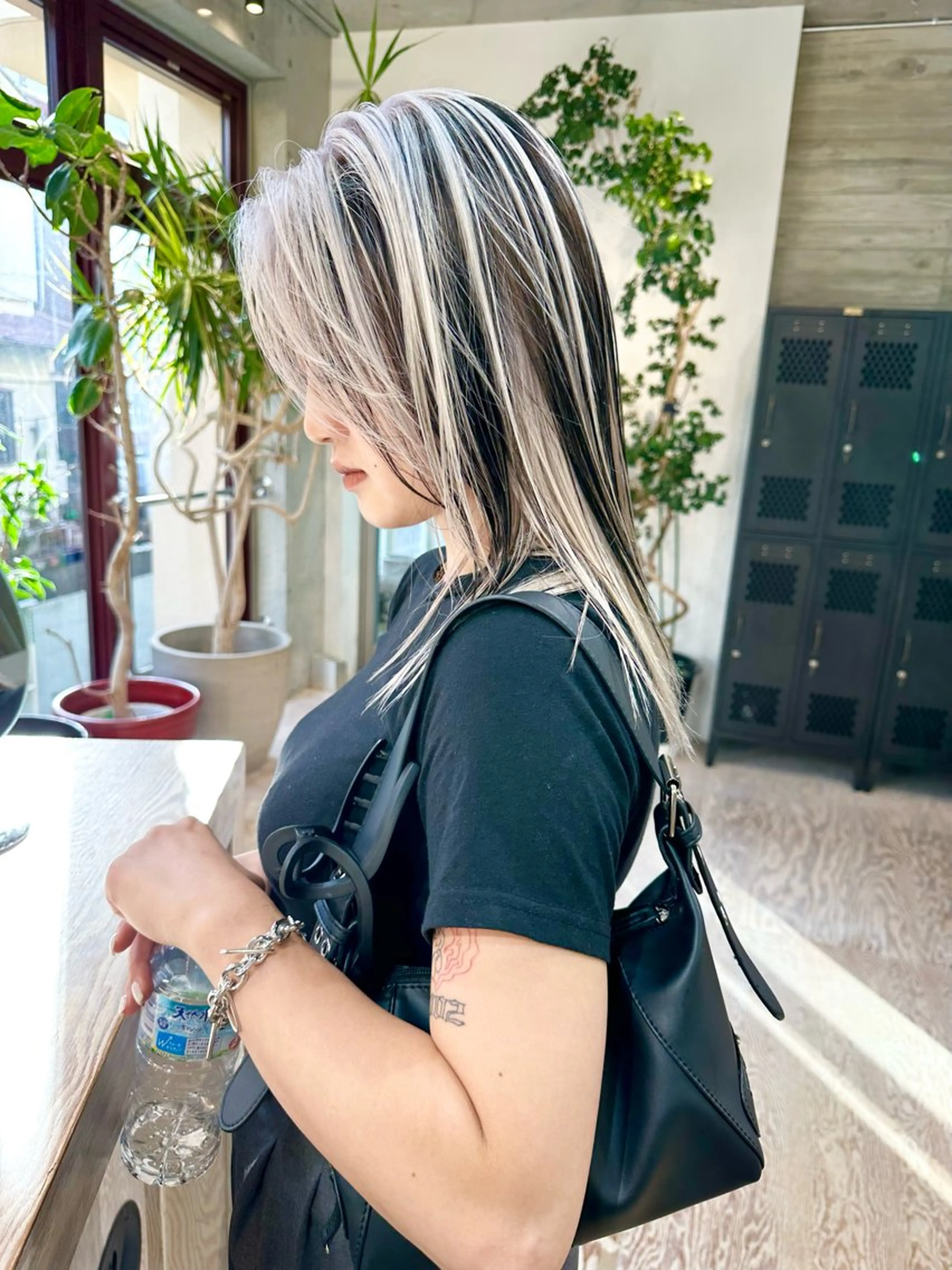 ミディアム カラー デザインカラー ヘアカラー トリートメント ヘッドスパ ヘアセット kai .のヘアスタイル