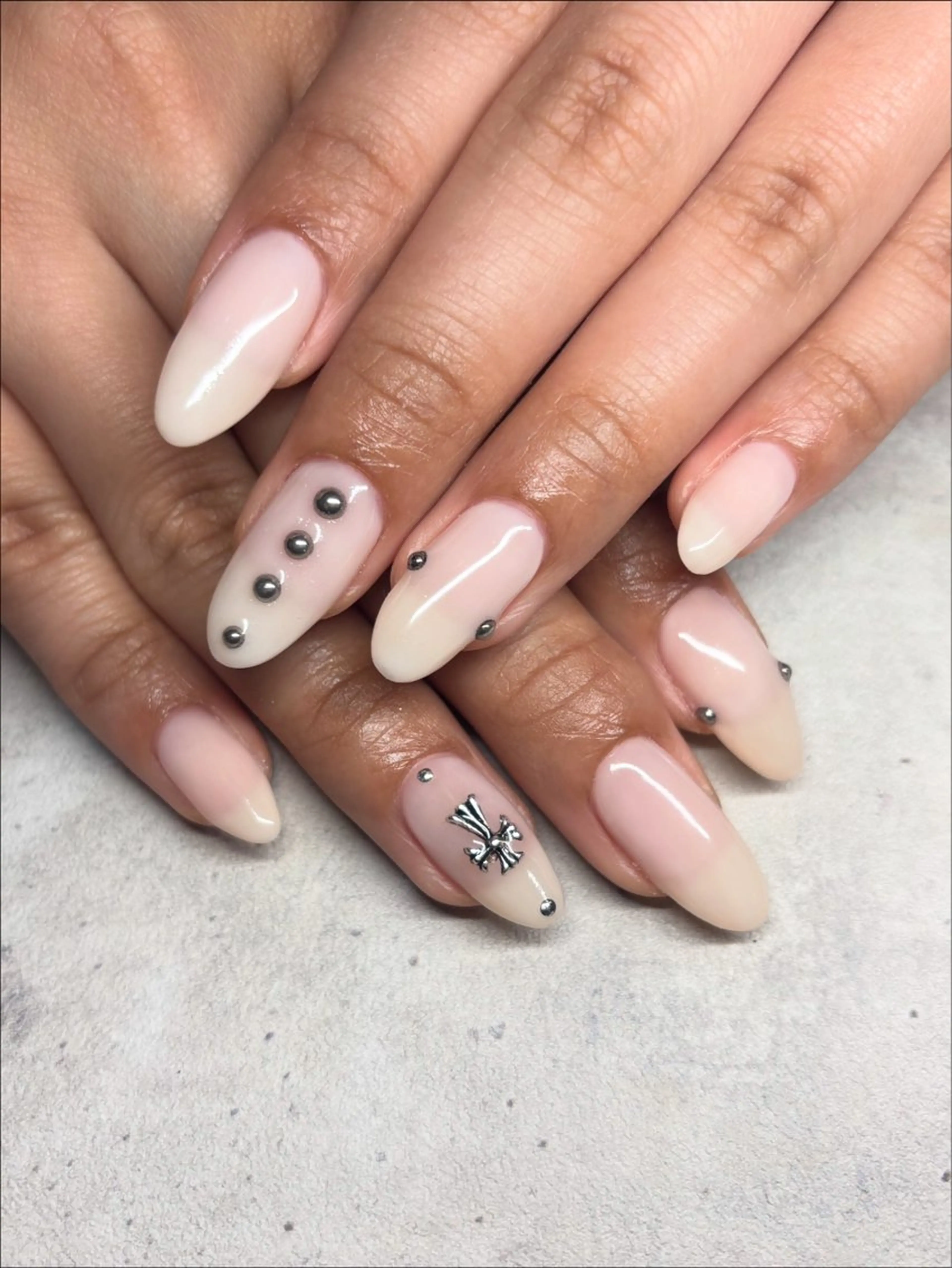 ネイル ハンドネイル ハンドケア HAL’s Nail Lab所属・HAL はるのネイルデザイン